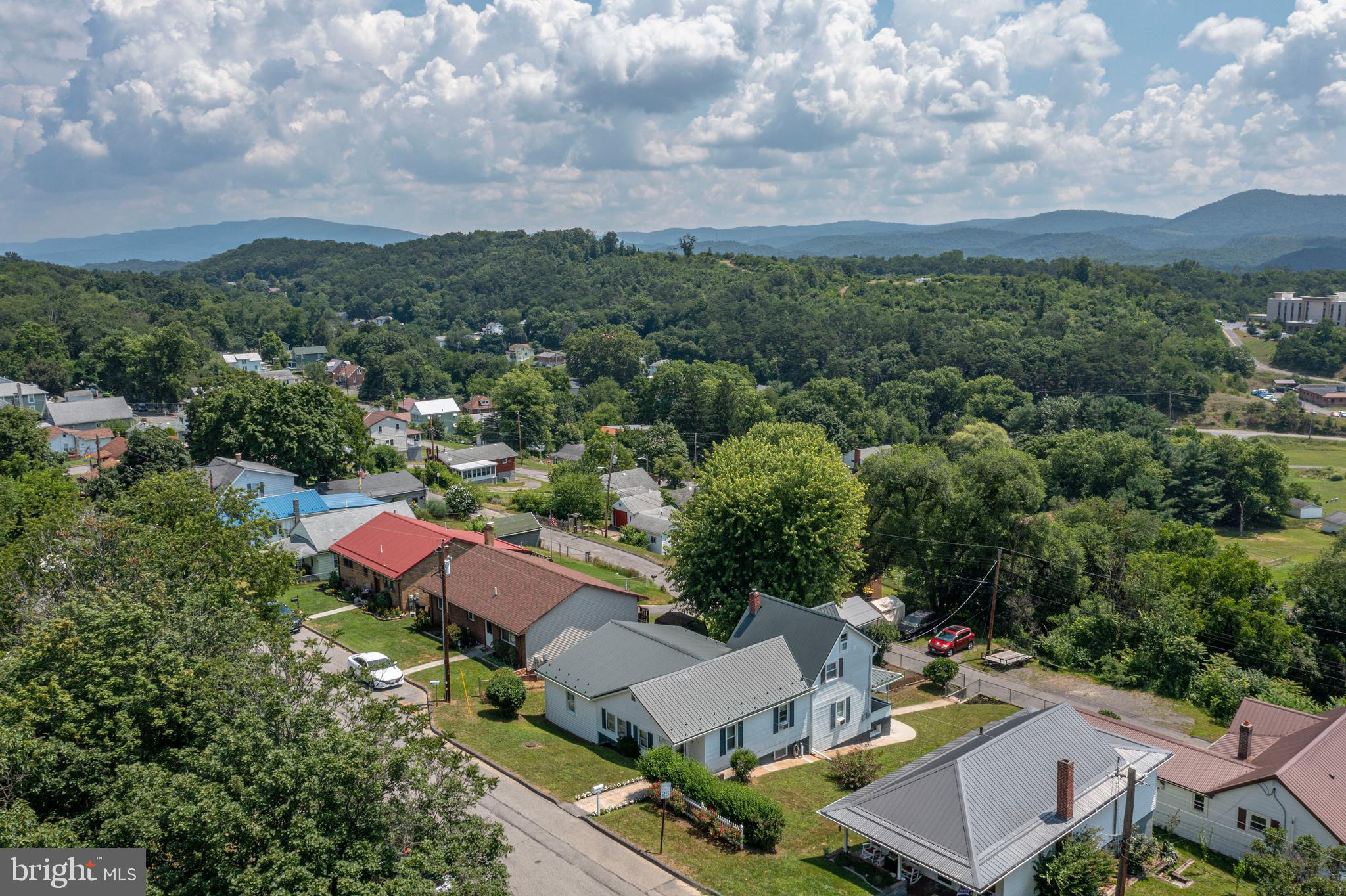 EAST SIDE - Residential
