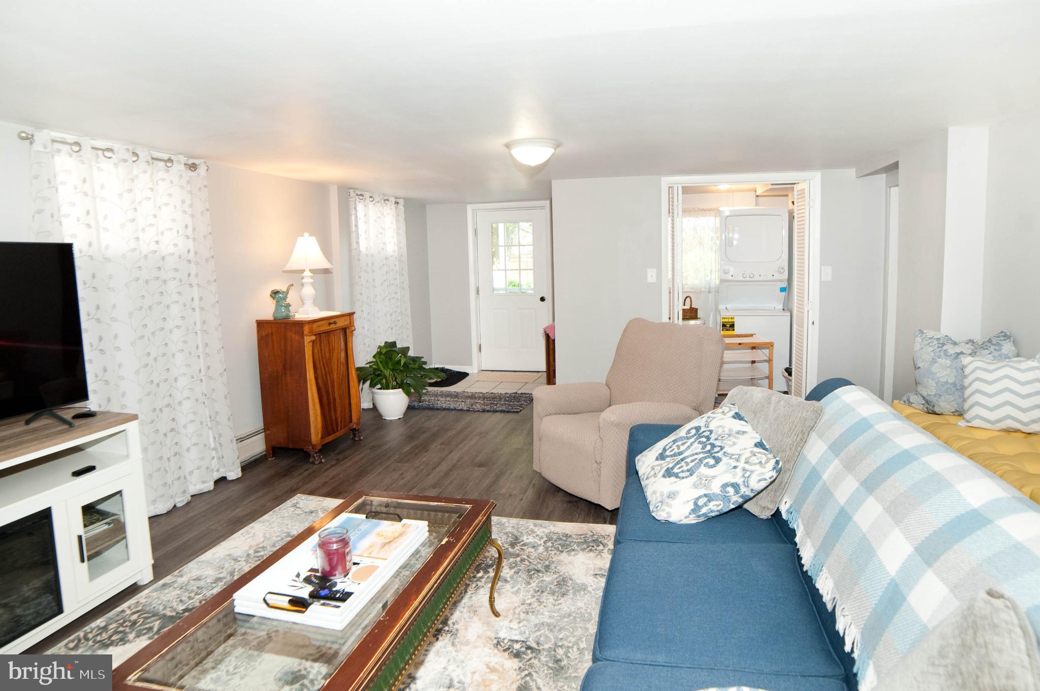 EAST SIDE - Residential