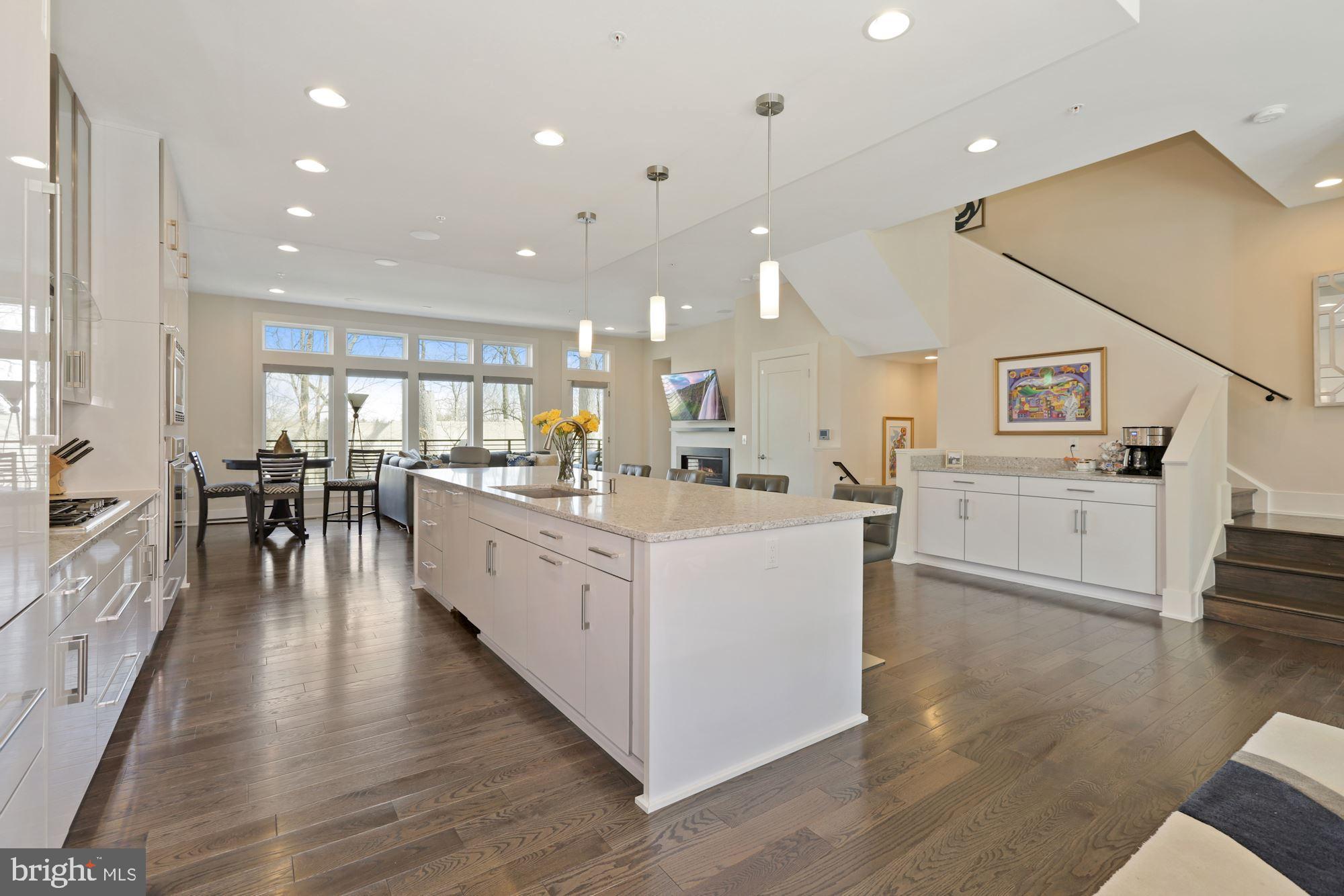 GROSVENOR HEIGHTS - Residential