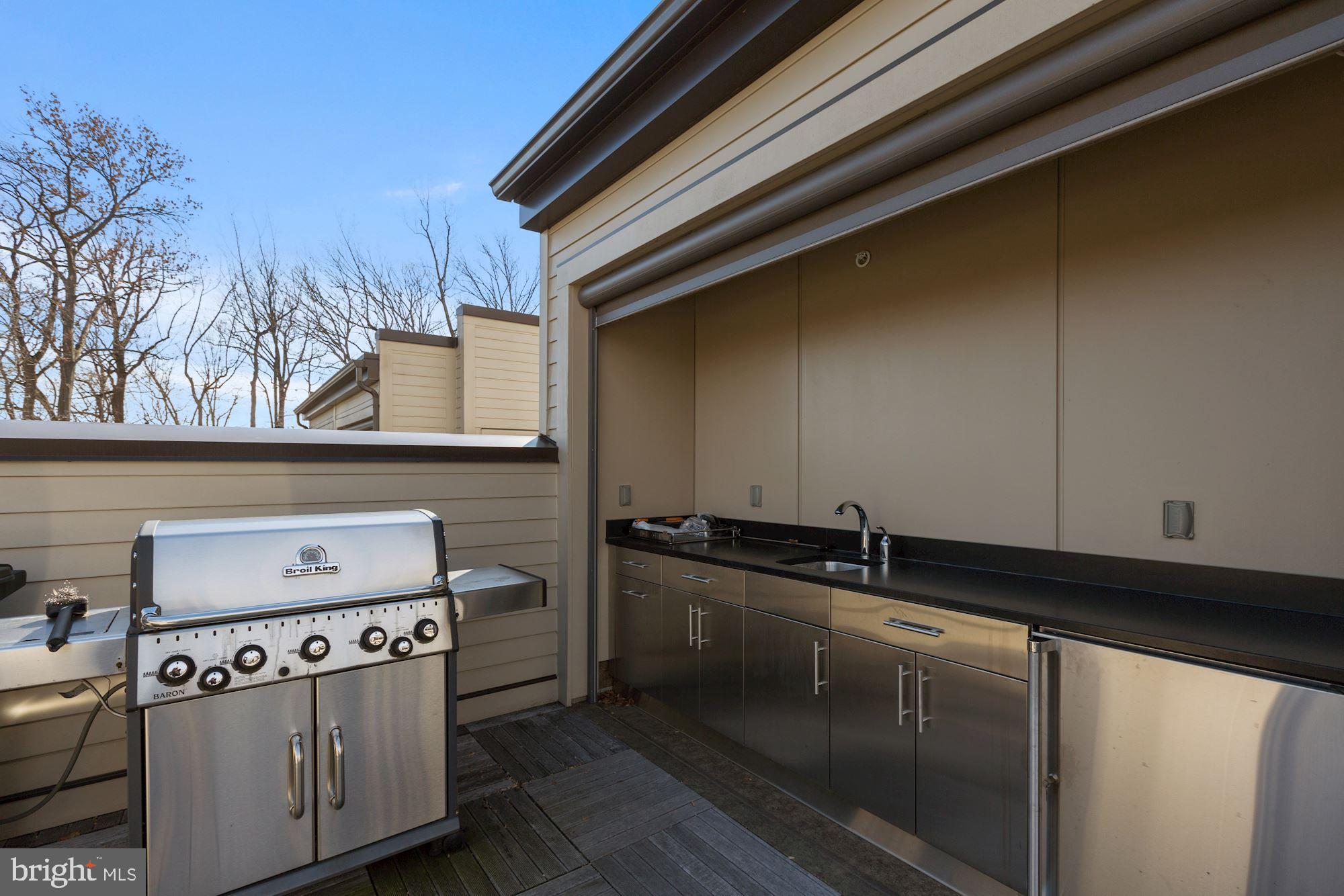 GROSVENOR HEIGHTS - Residential