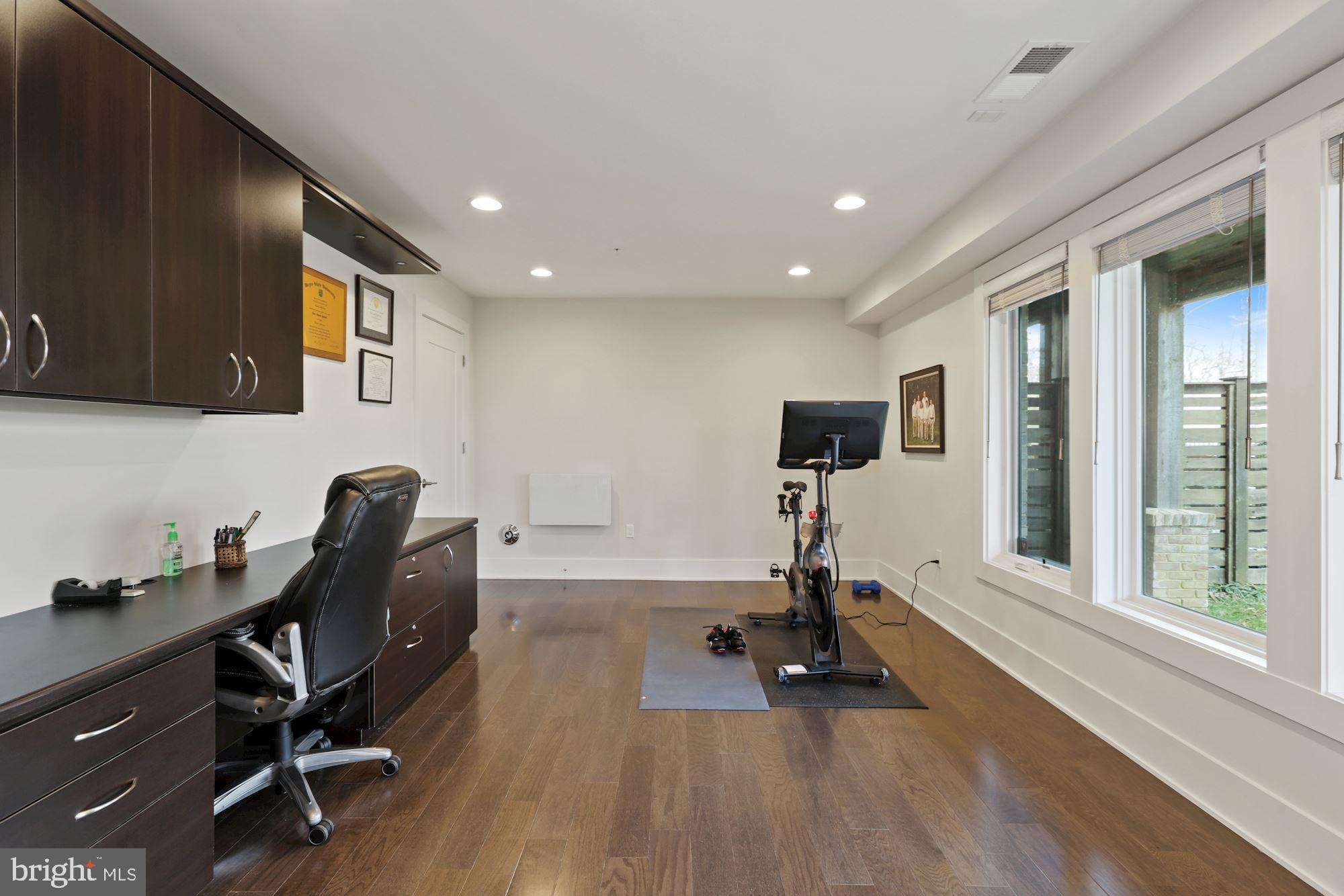 GROSVENOR HEIGHTS - Residential