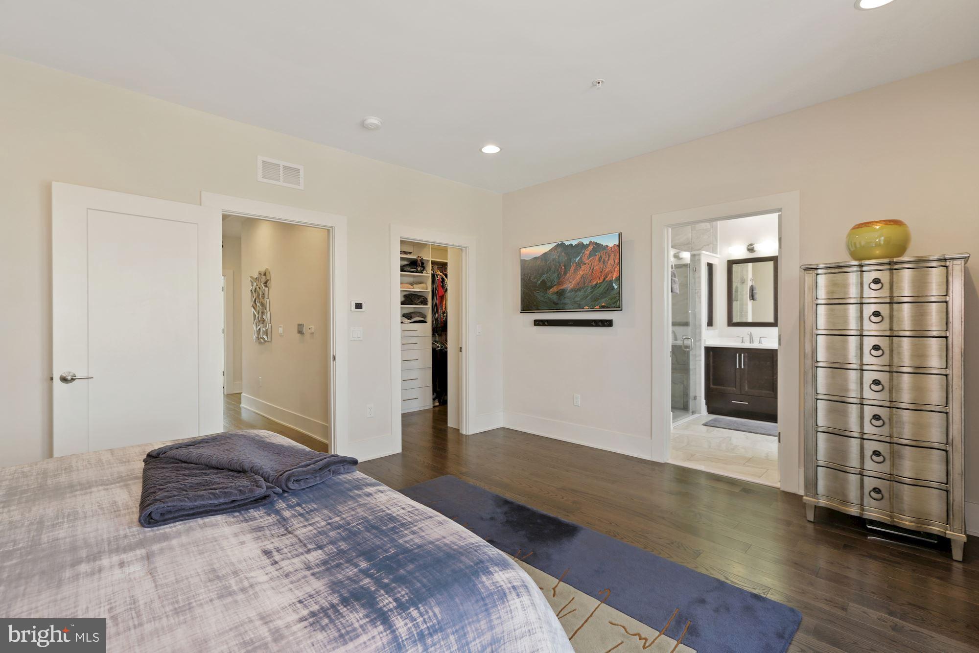 GROSVENOR HEIGHTS - Residential