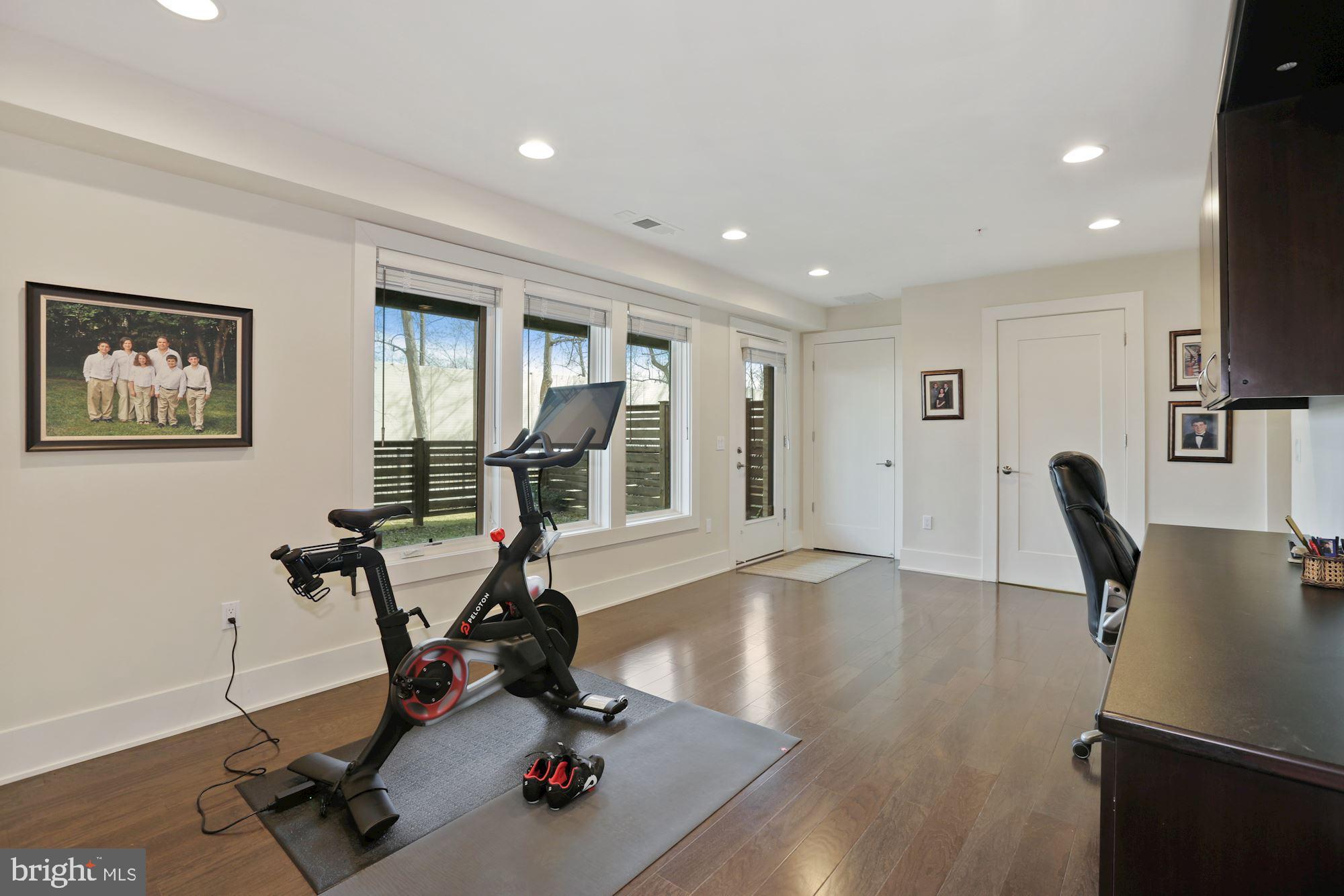 GROSVENOR HEIGHTS - Residential