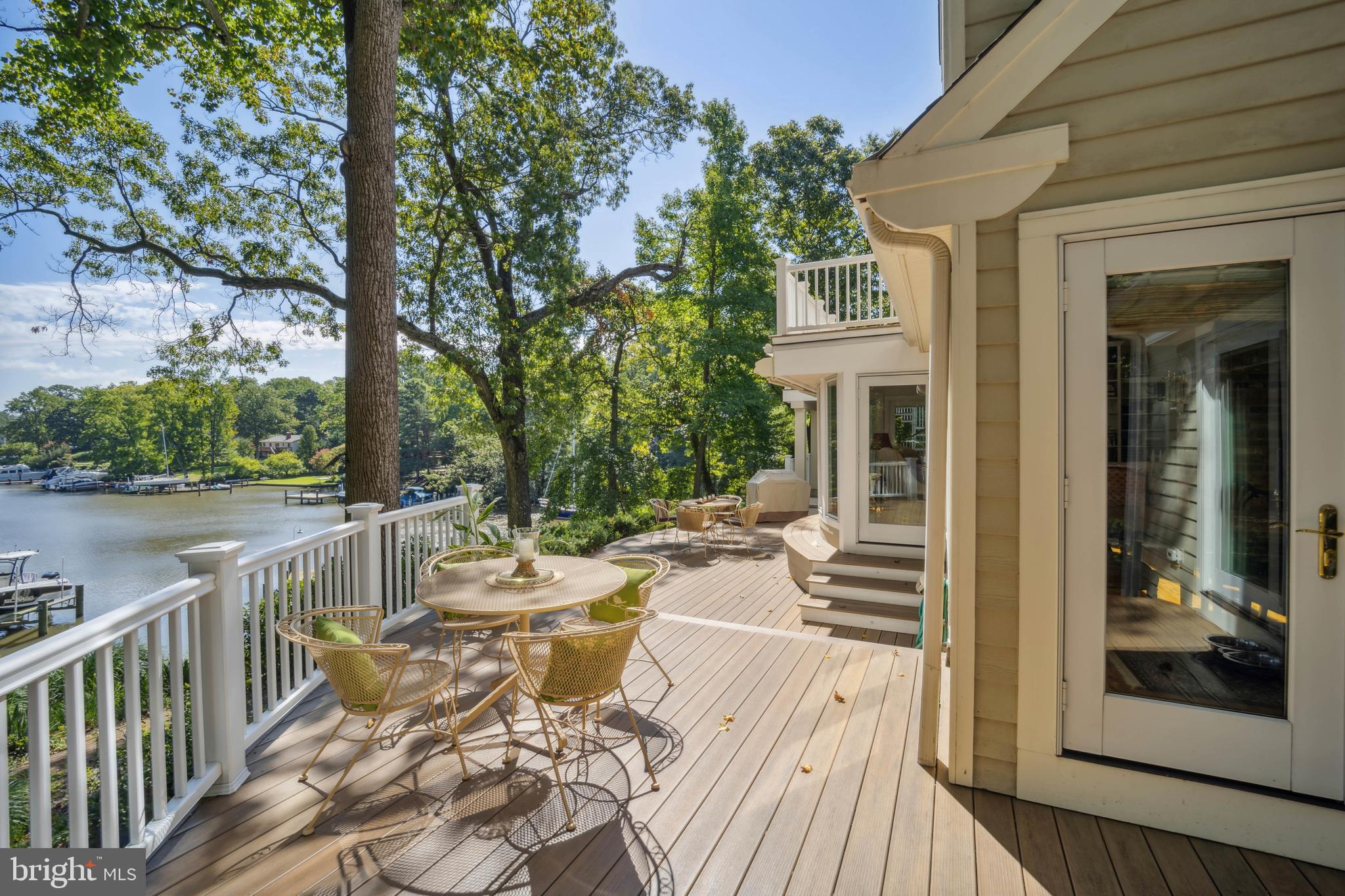 ANNAPOLIS ROADS - Residential