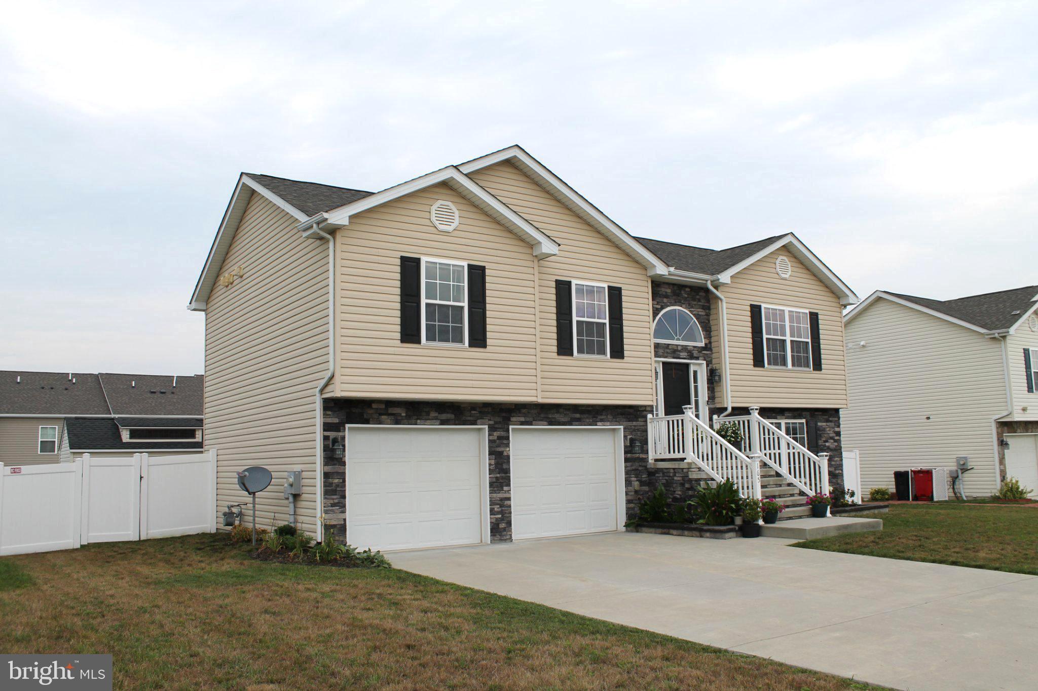HERITAGE HILLS - Residential