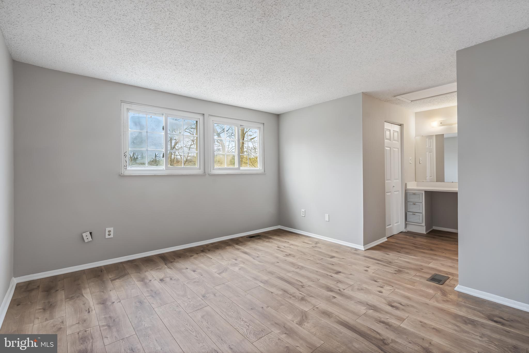 NEWINGTON FOREST - Residential