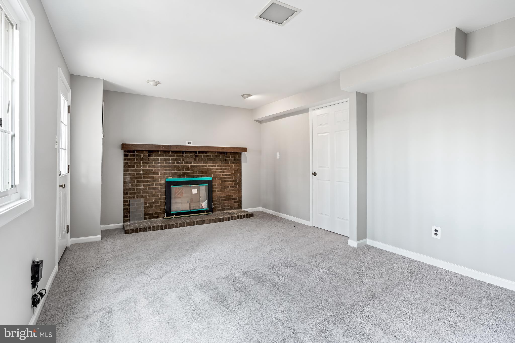 NEWINGTON FOREST - Residential