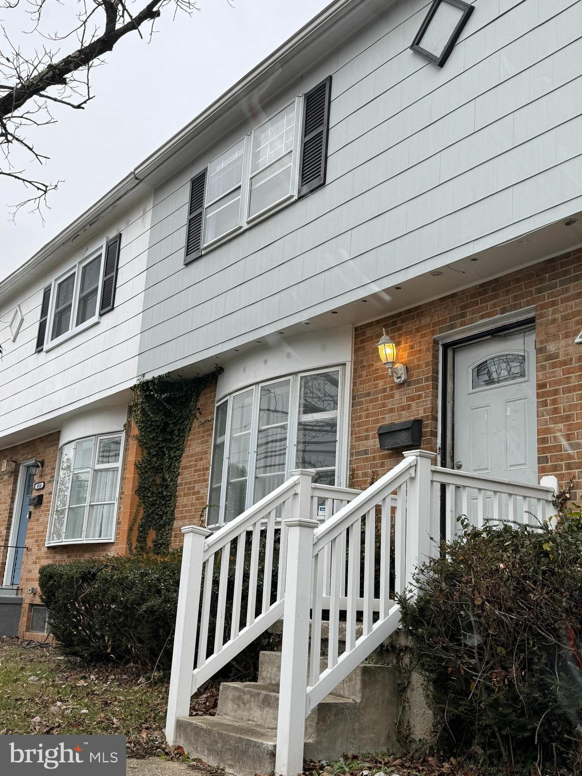 Recently Remodeled - 3 Bedroom, 2 Bath  bright and airy townhouse in Randallstown.   Bedrooms are on the 2nd floor.   Full renovated basement.   Great private backyard. 

Close to stores, grocery, restaurants and shopping.   Convenient to highway and public transportation.