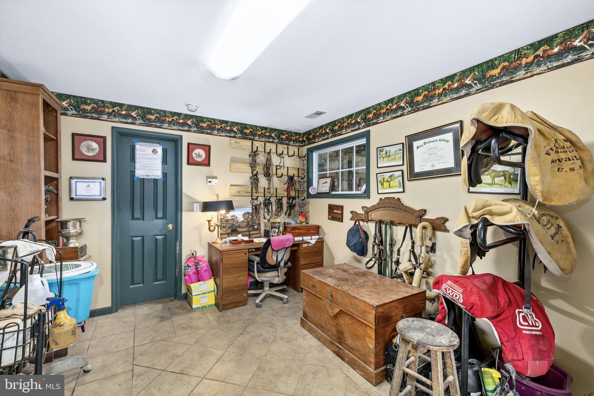 FLYTHE PROPERTY - Residential