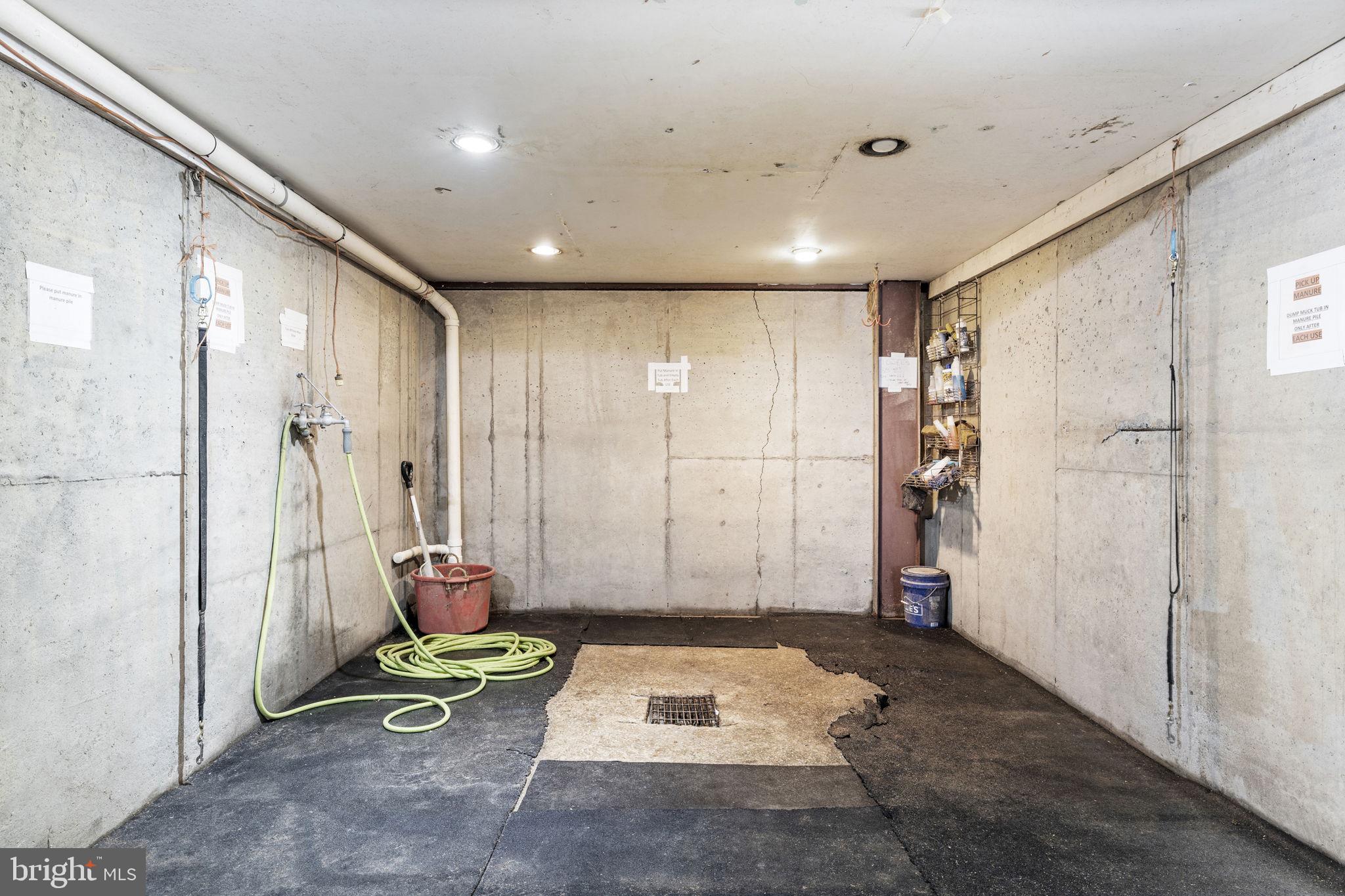 FLYTHE PROPERTY - Residential