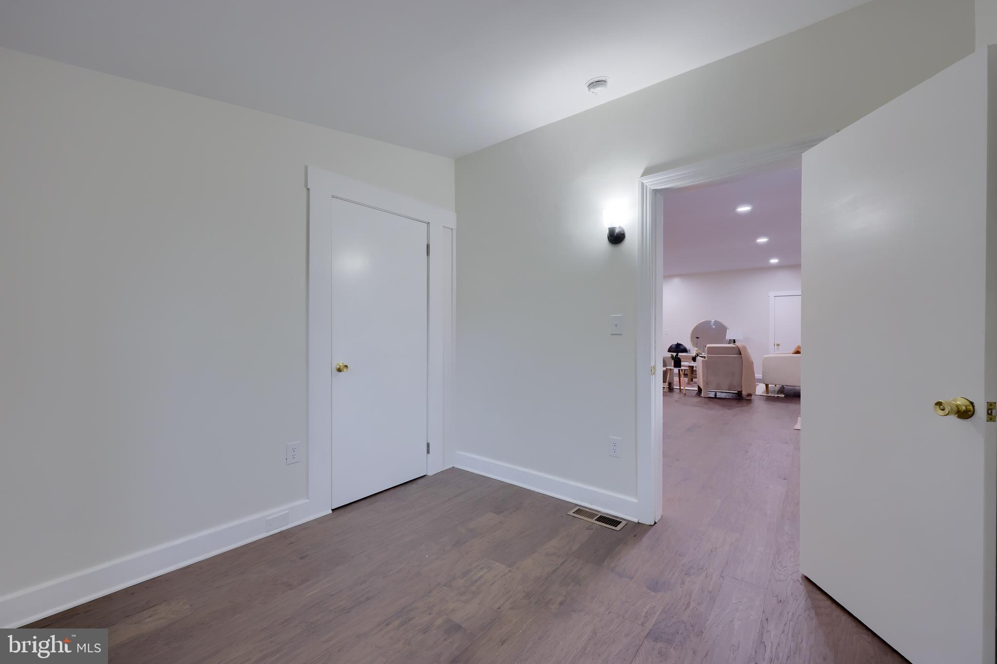 EAST MANCHESTER TWP. - Residential