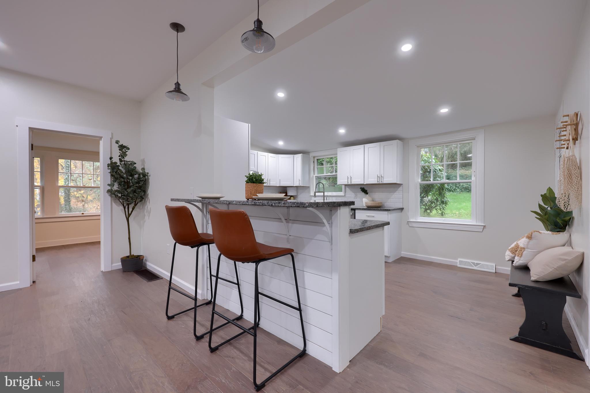 EAST MANCHESTER TWP. - Residential