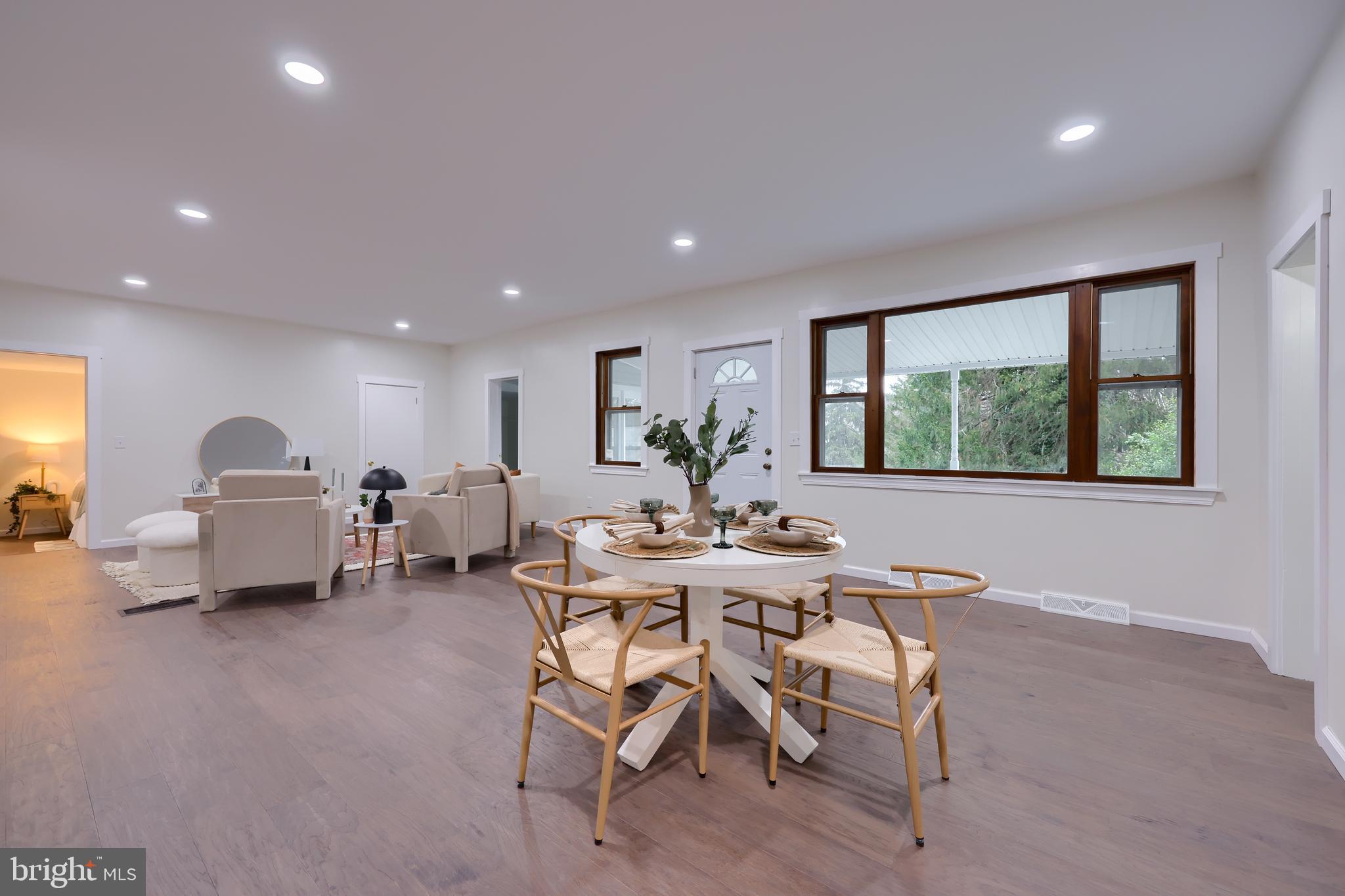 EAST MANCHESTER TWP. - Residential