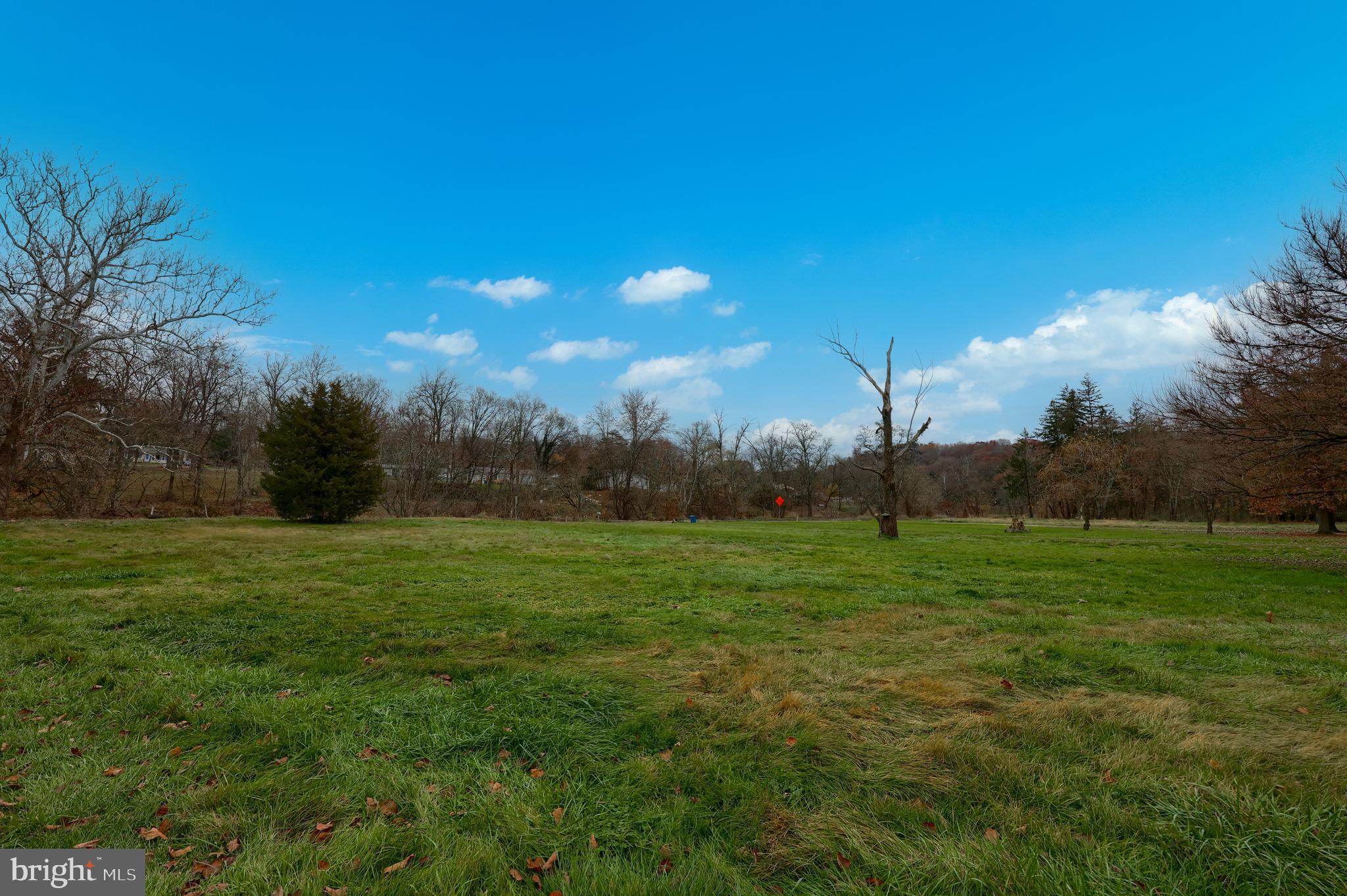 EAST MANCHESTER TWP. - Residential