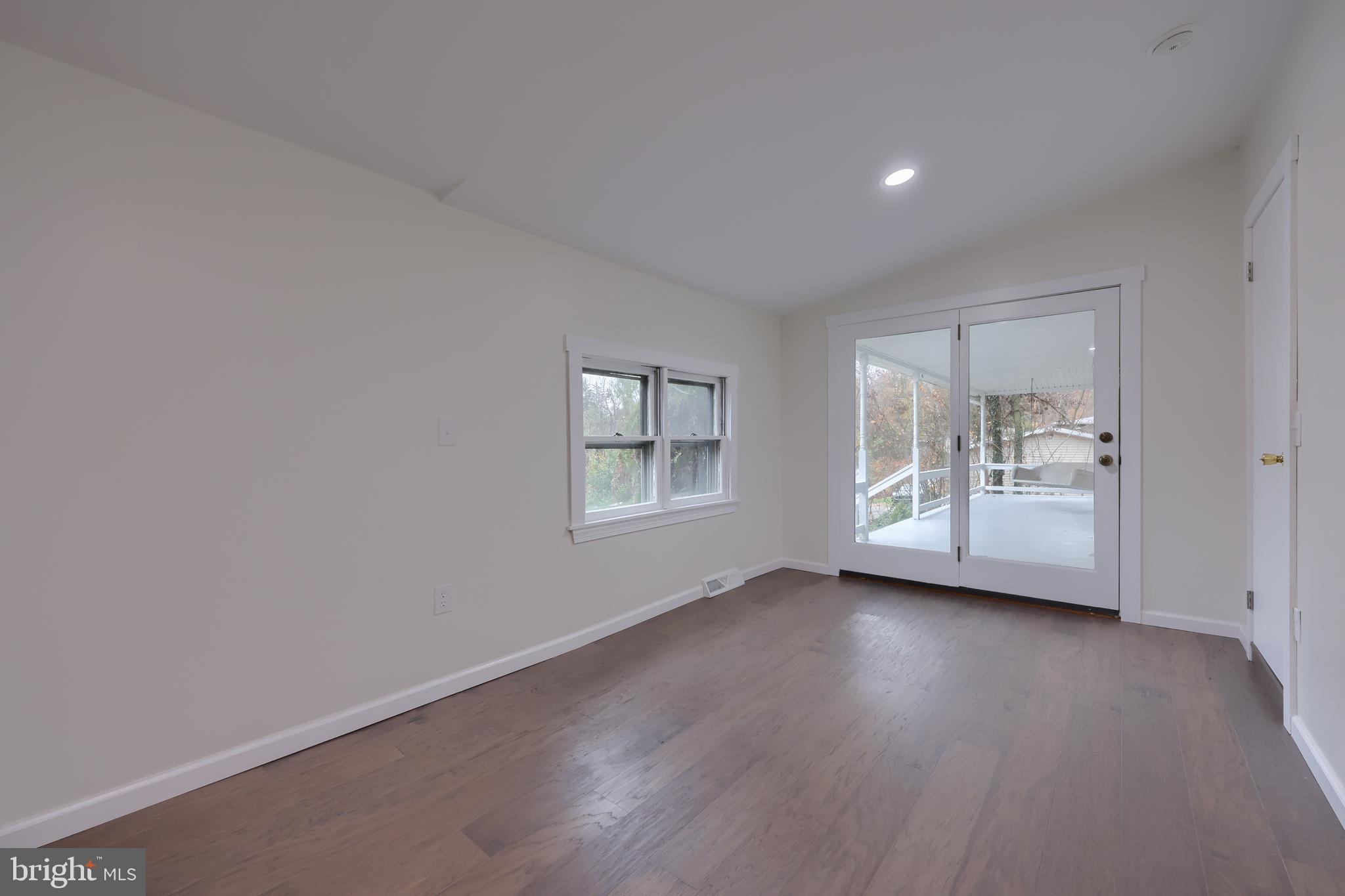 EAST MANCHESTER TWP. - Residential