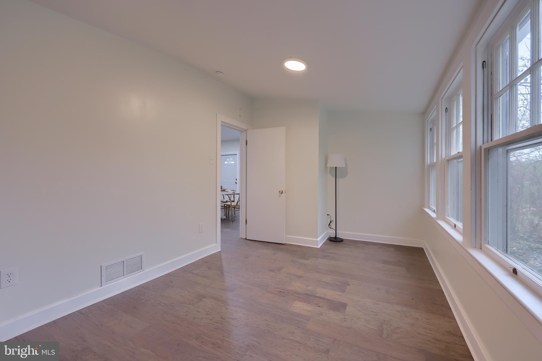 EAST MANCHESTER TWP. - Residential