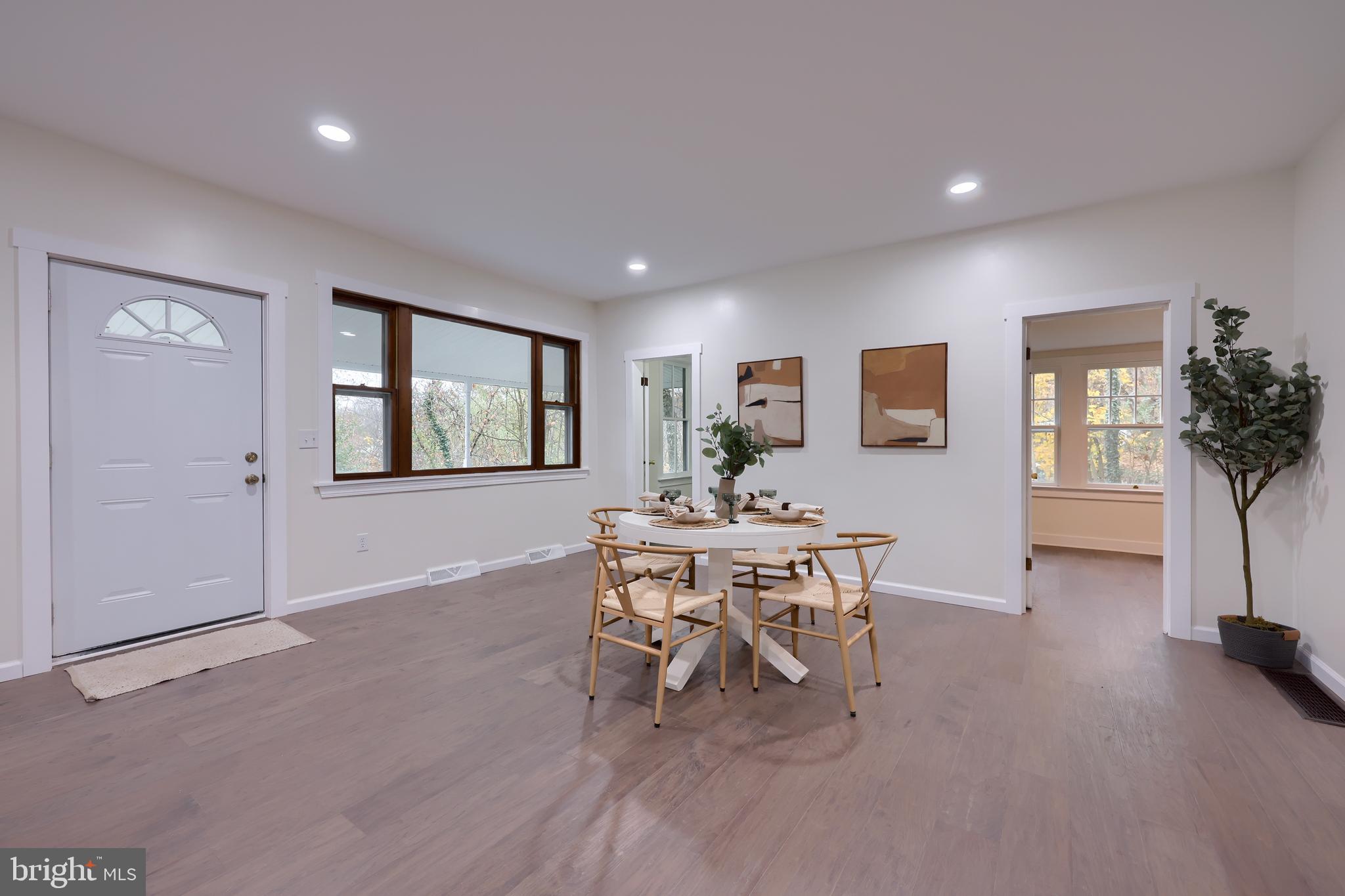 EAST MANCHESTER TWP. - Residential