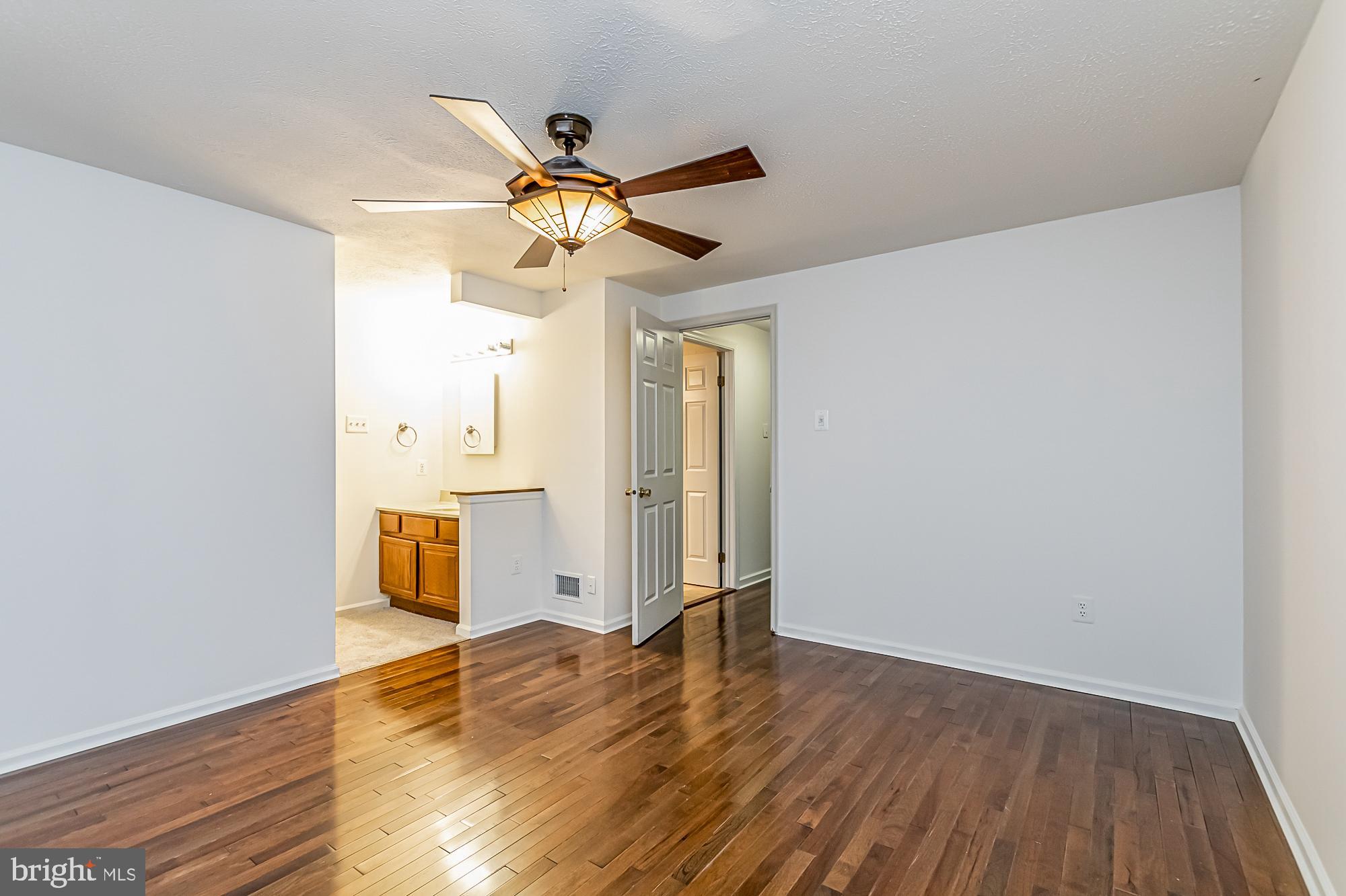 CROSBY HILL - Residential
