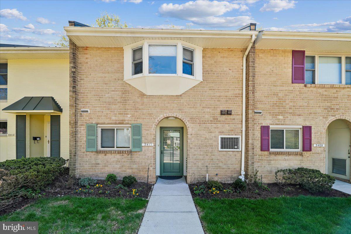 LEISURE WORLD - Residential