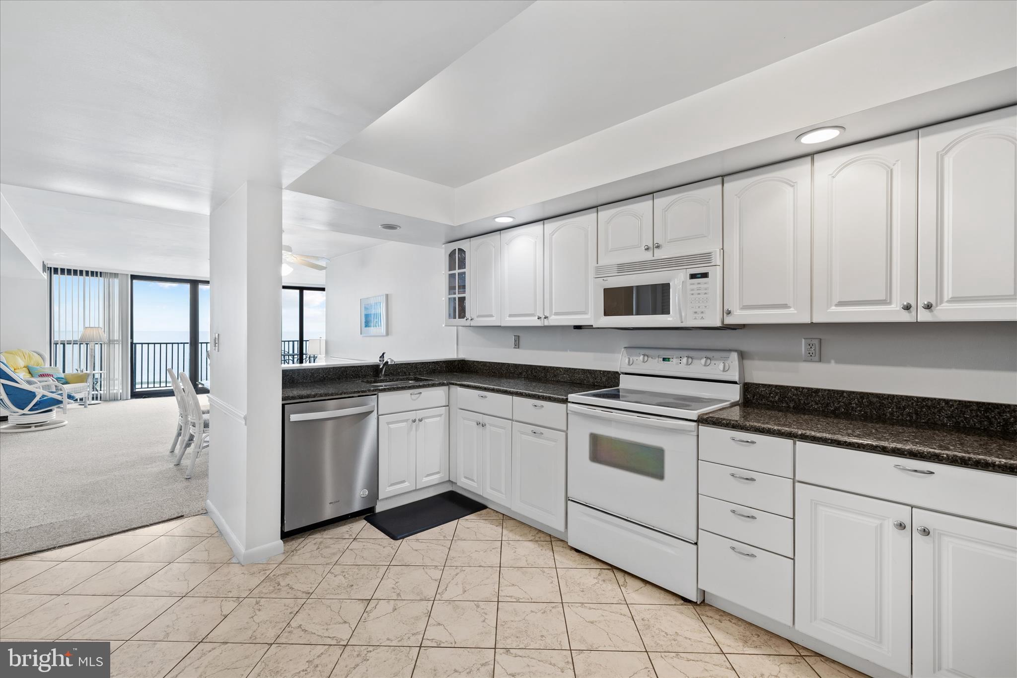 SEA COLONY EAST - Residential