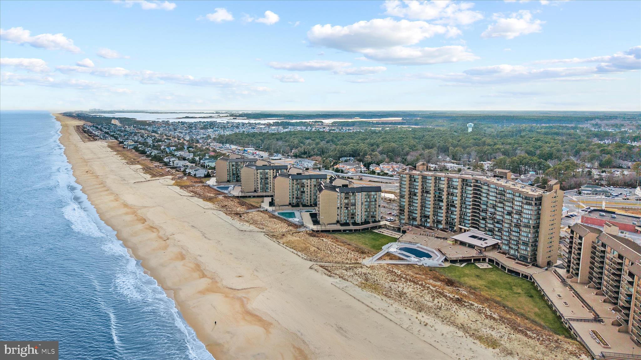 SEA COLONY EAST - Residential