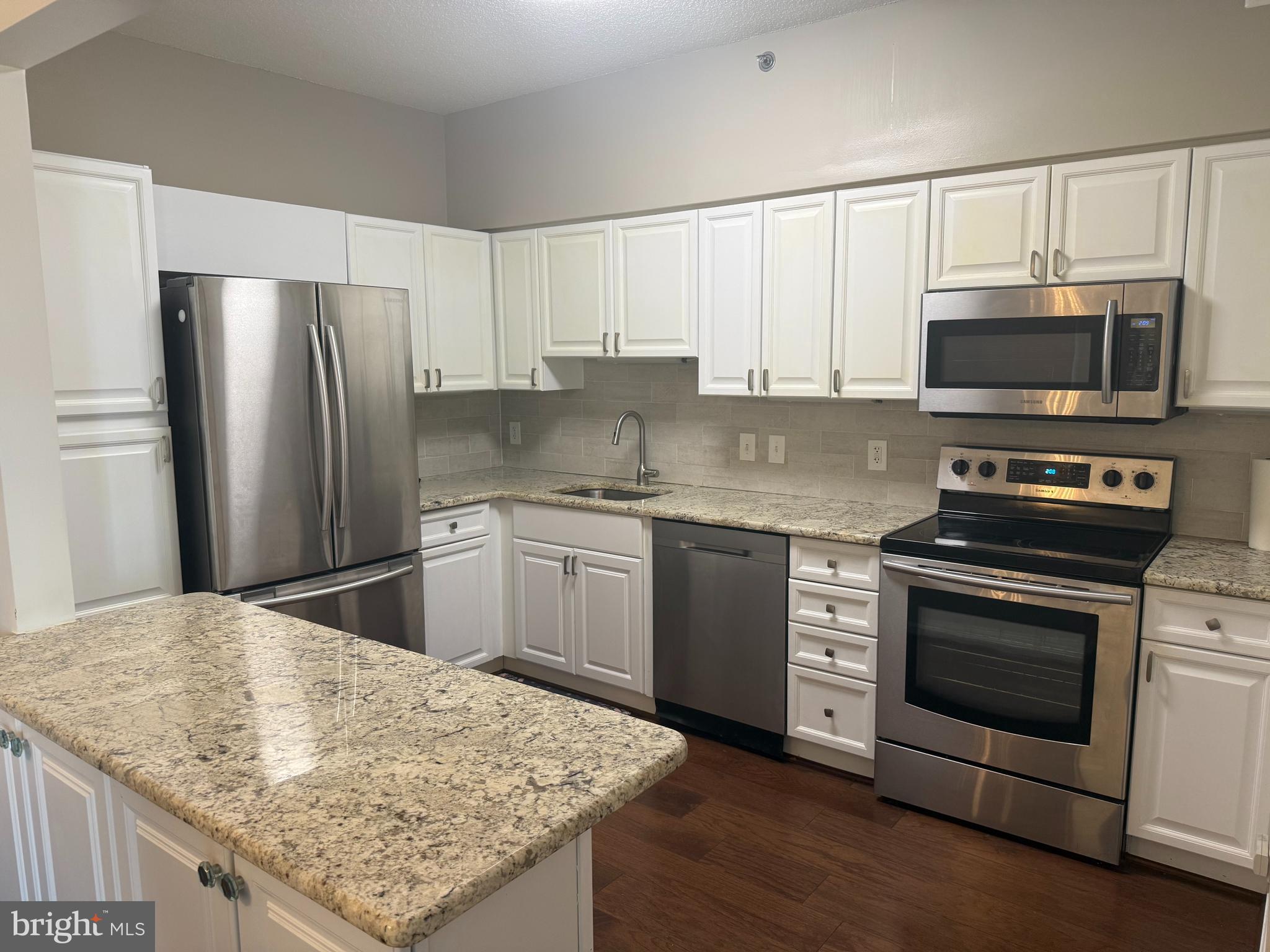 OVERLOOK AT LEISURE WORLD - Residential