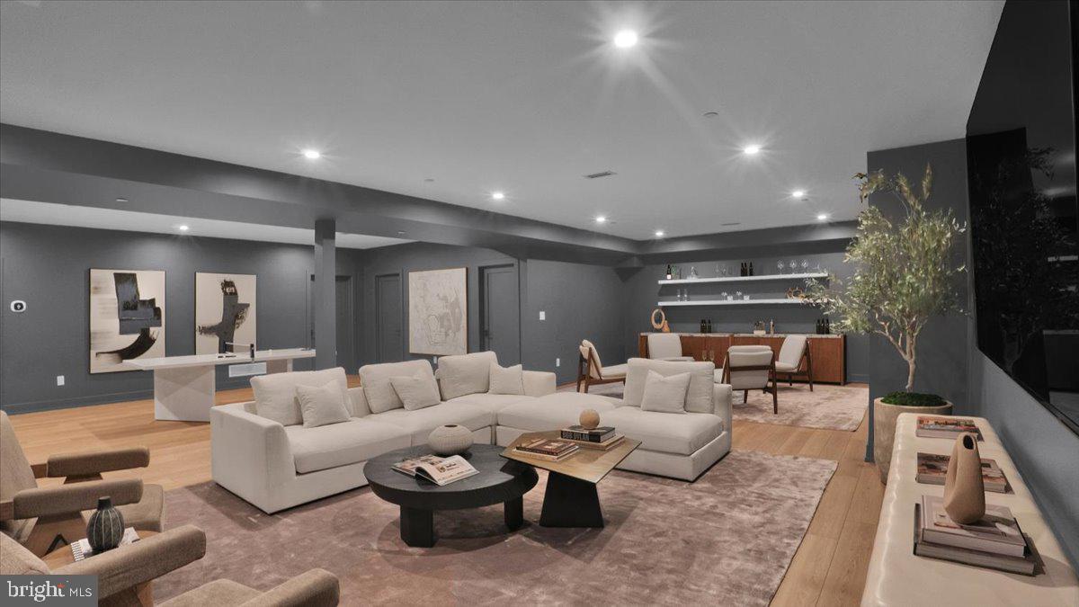 RIVERSTONE - Residential