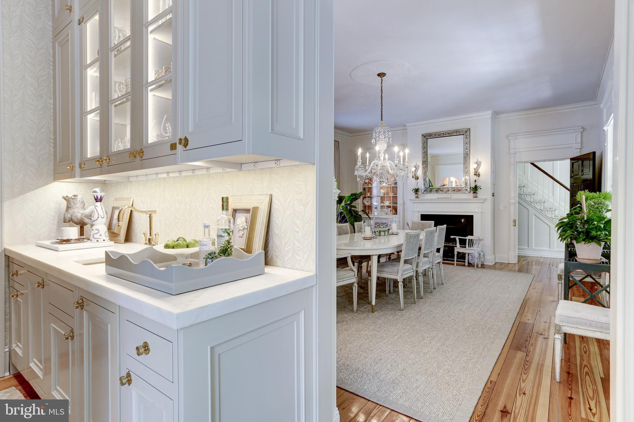 OLD TOWN ALEXANDRIA - Residential