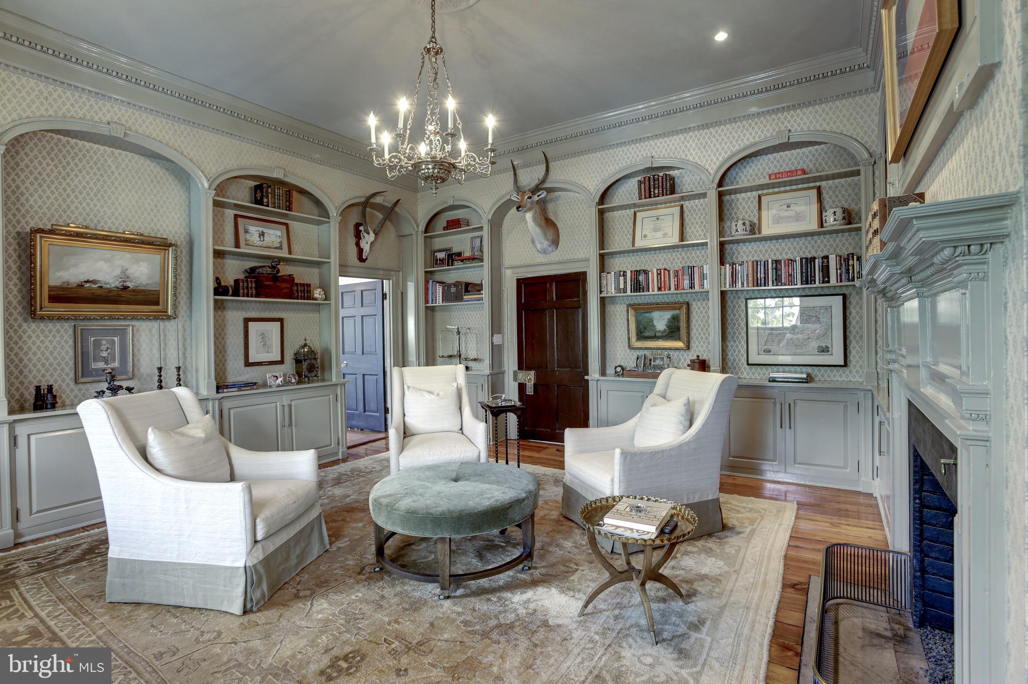 OLD TOWN ALEXANDRIA - Residential