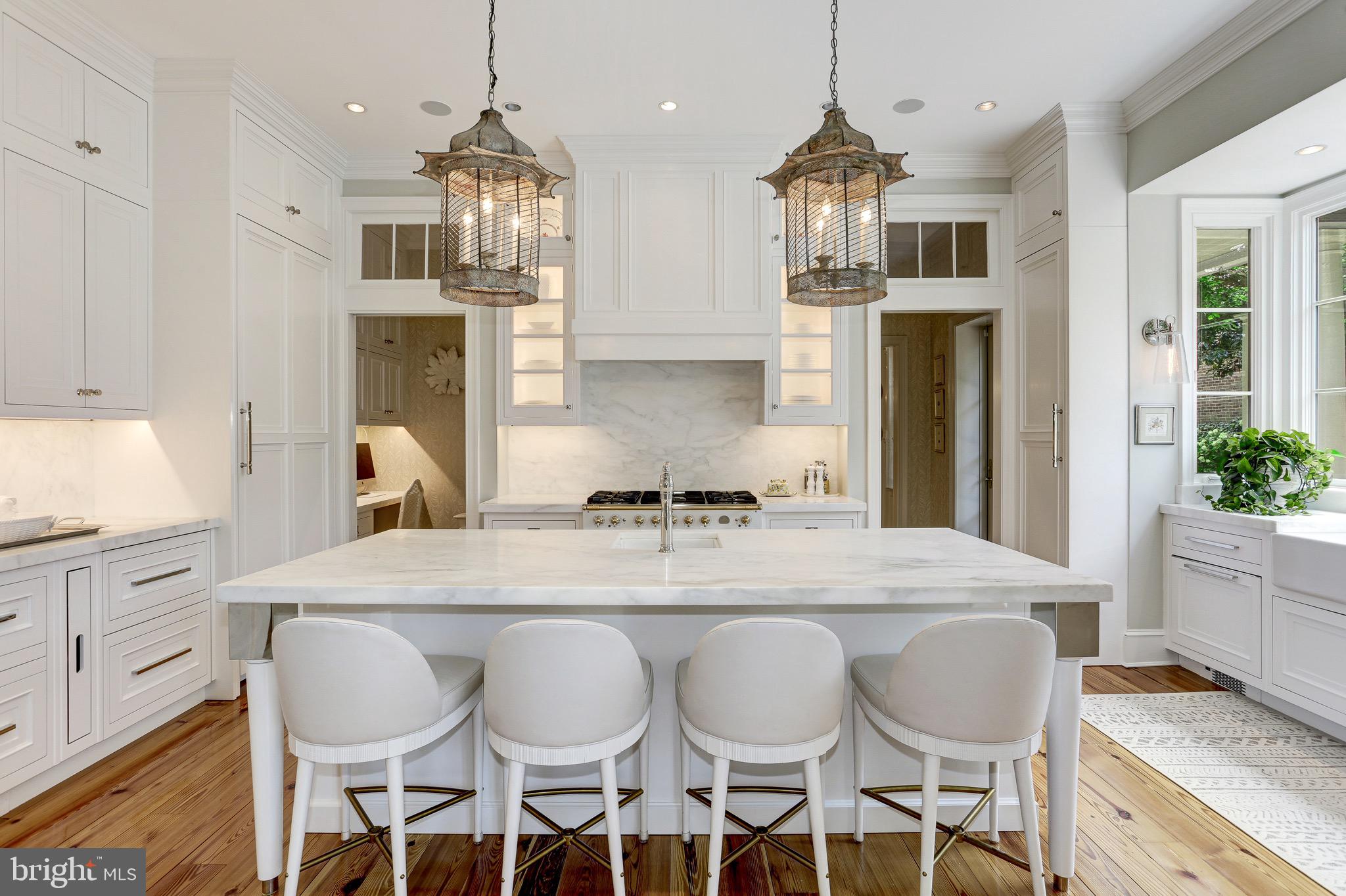 OLD TOWN ALEXANDRIA - Residential