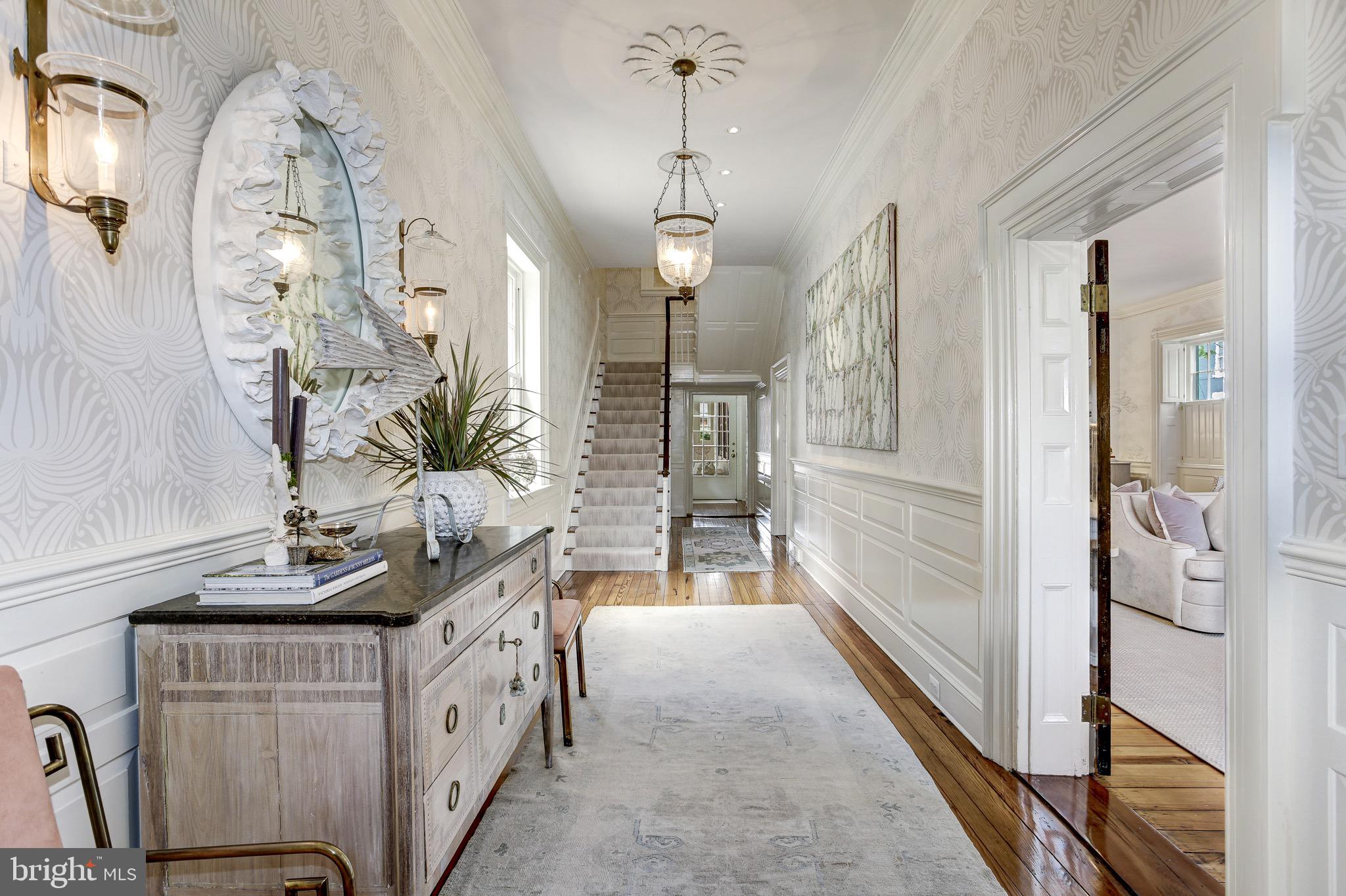 OLD TOWN ALEXANDRIA - Residential