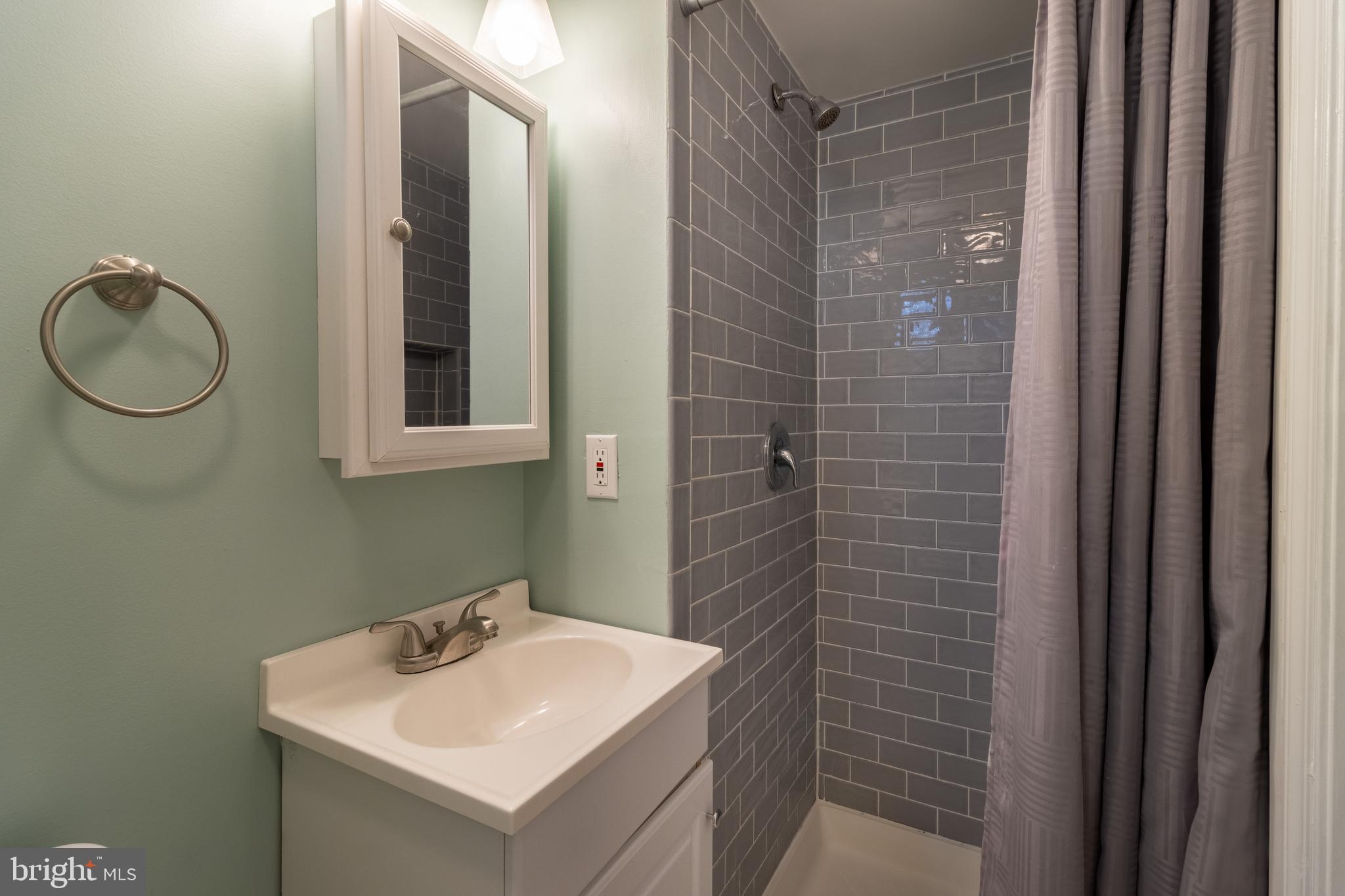 ACADEMY HEIGHTS - Residential