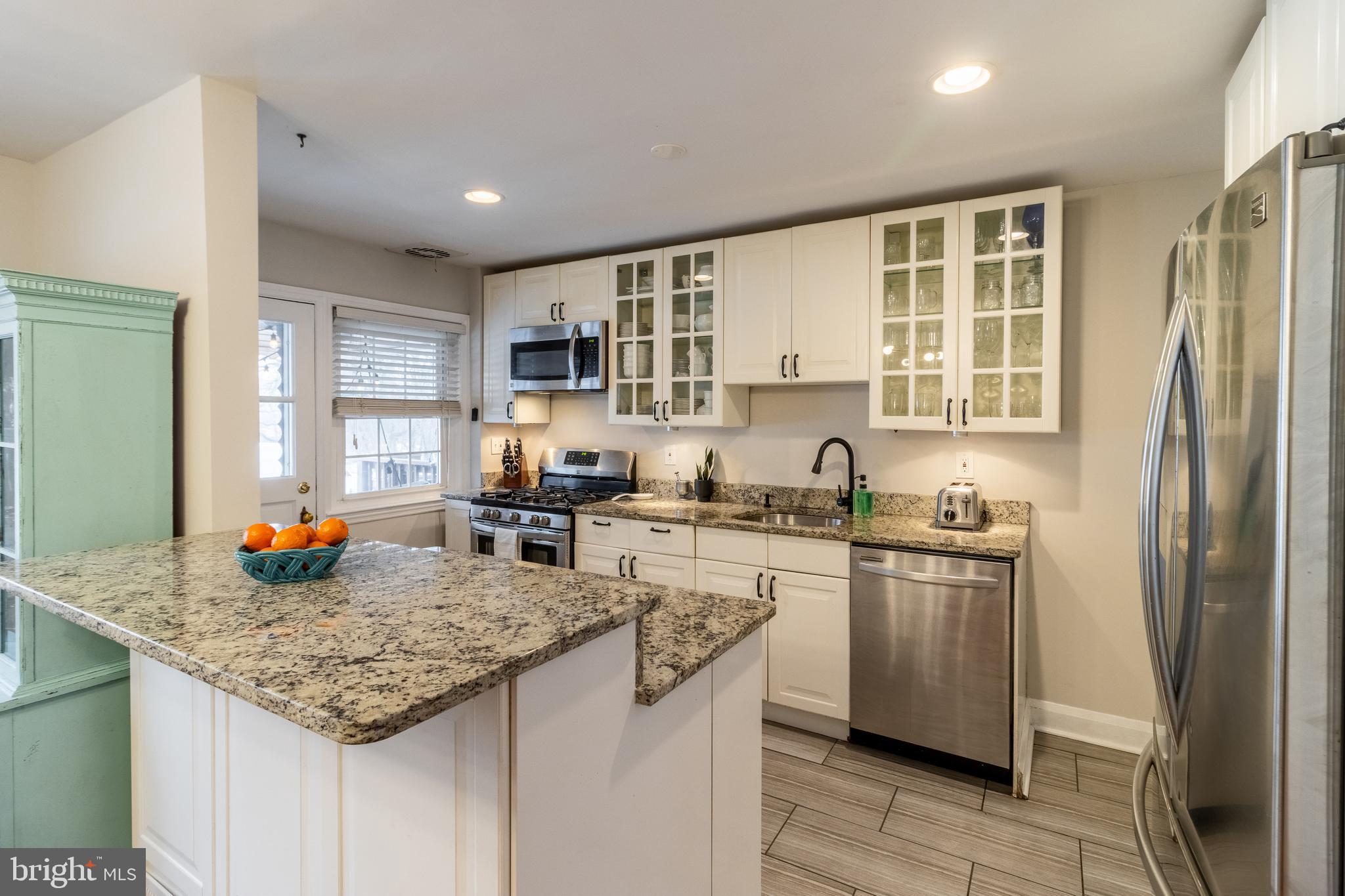 ACADEMY HEIGHTS - Residential