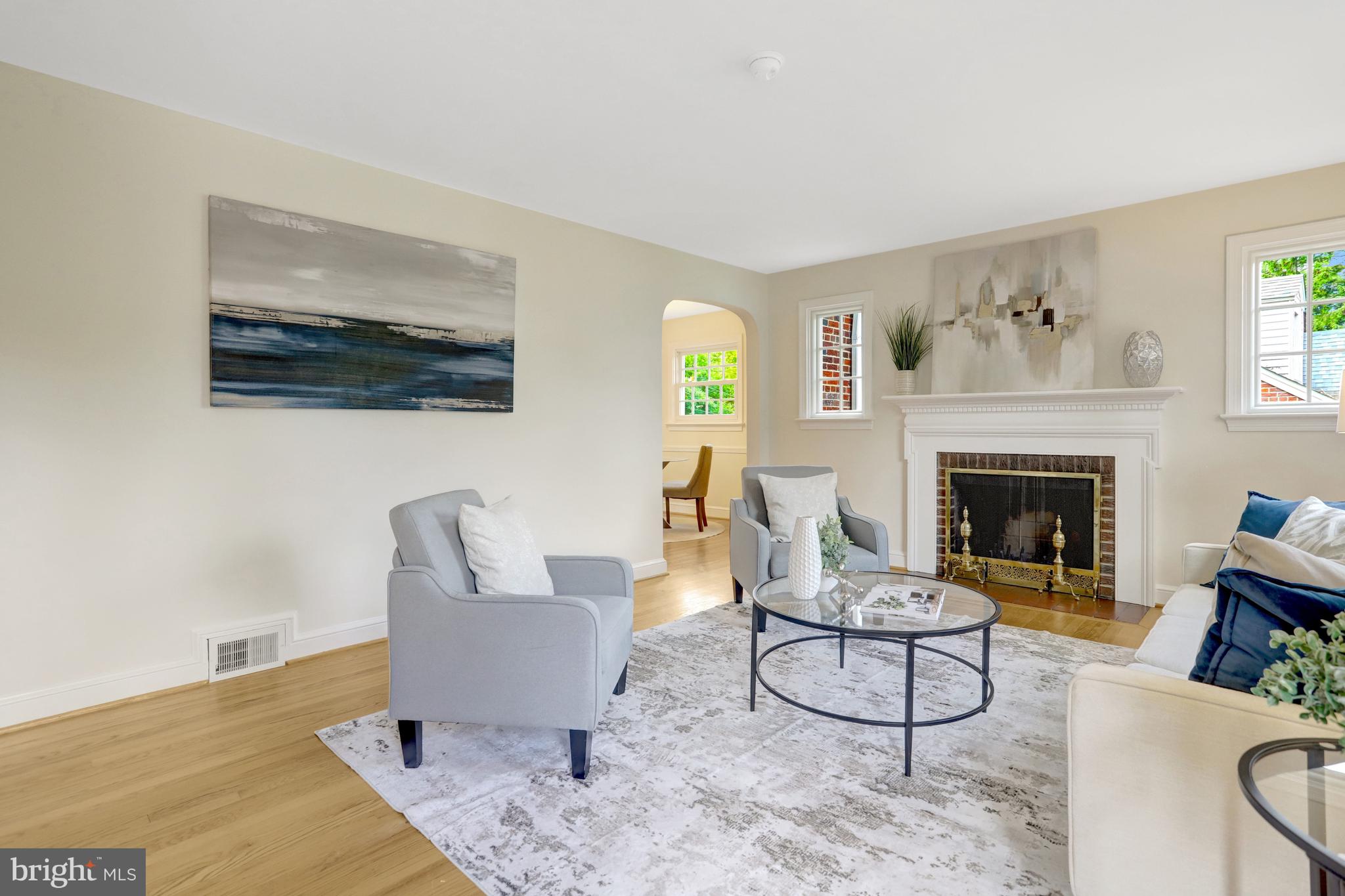 COUNTRY CLUB - Residential