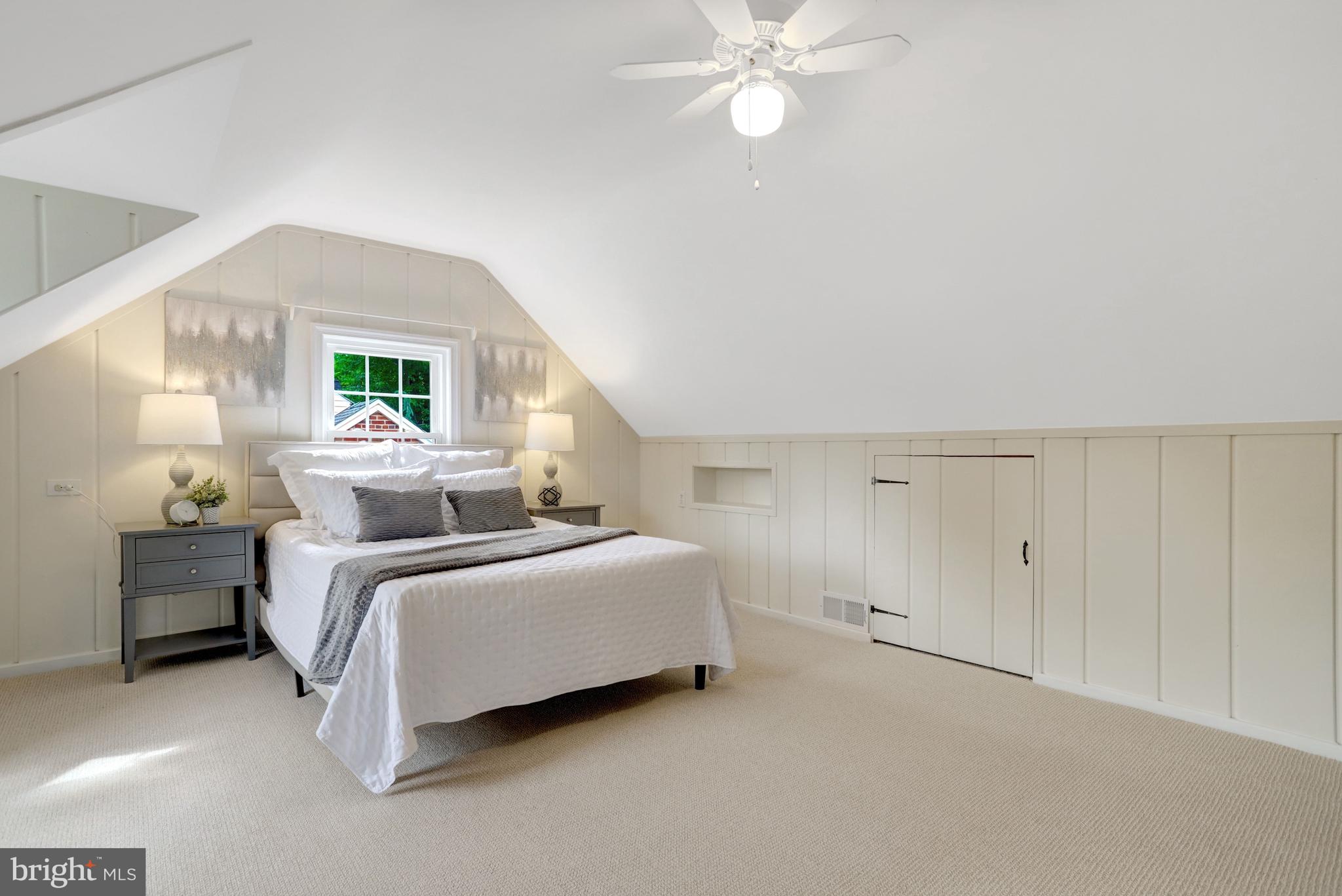 COUNTRY CLUB - Residential