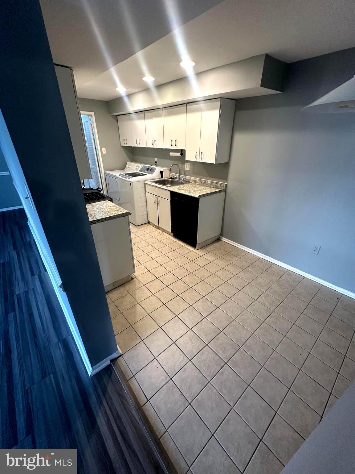 PINES CONDOMINIUM - Residential