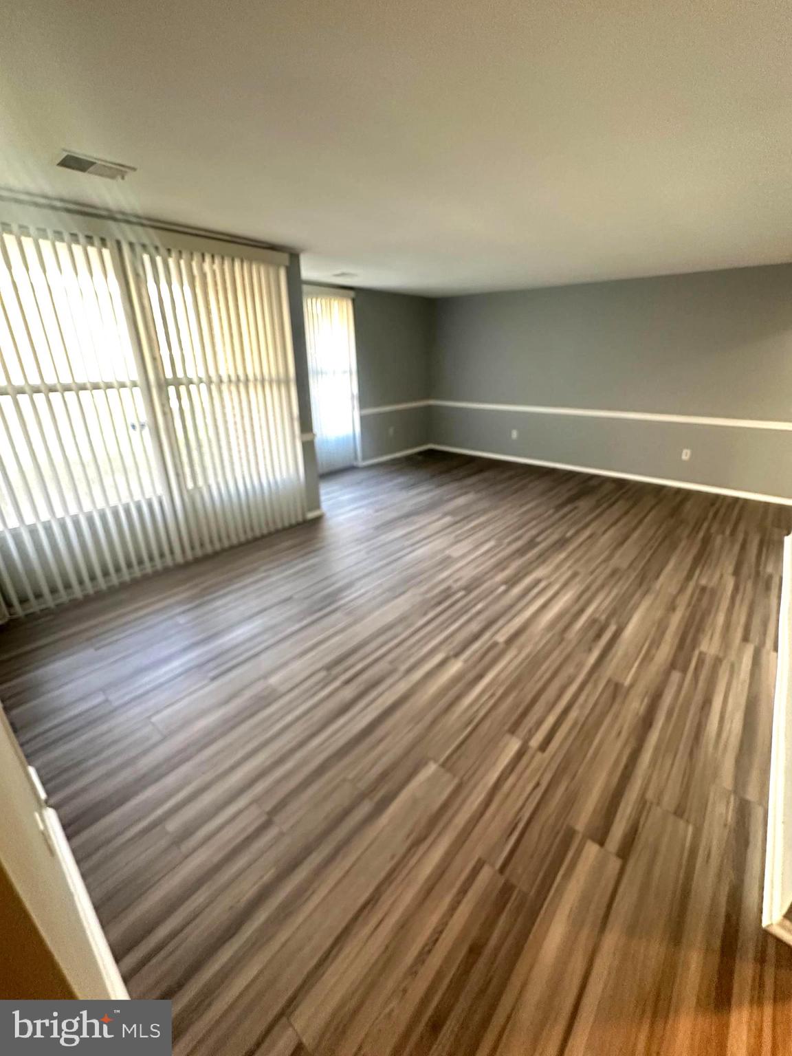PINES CONDOMINIUM - Residential