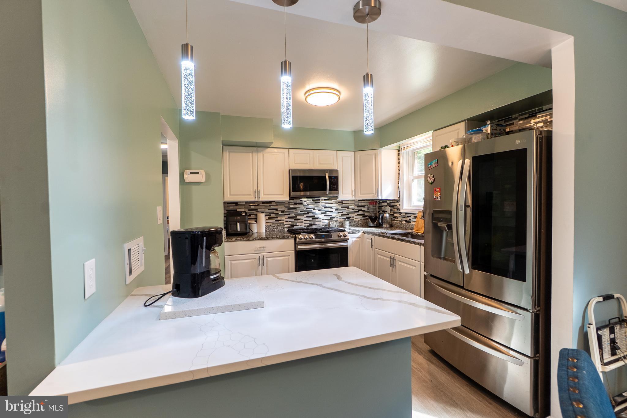 CRESTVIEW MANOR - Residential