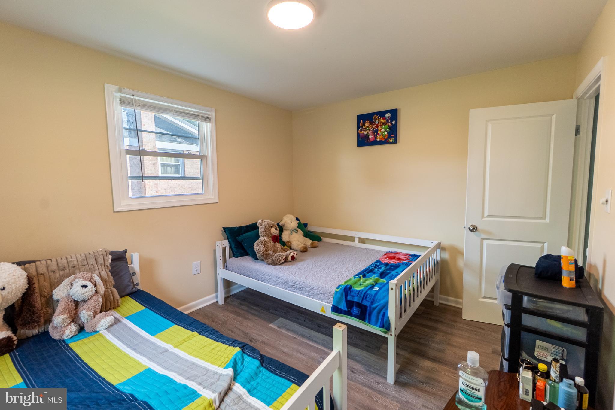 CRESTVIEW MANOR - Residential