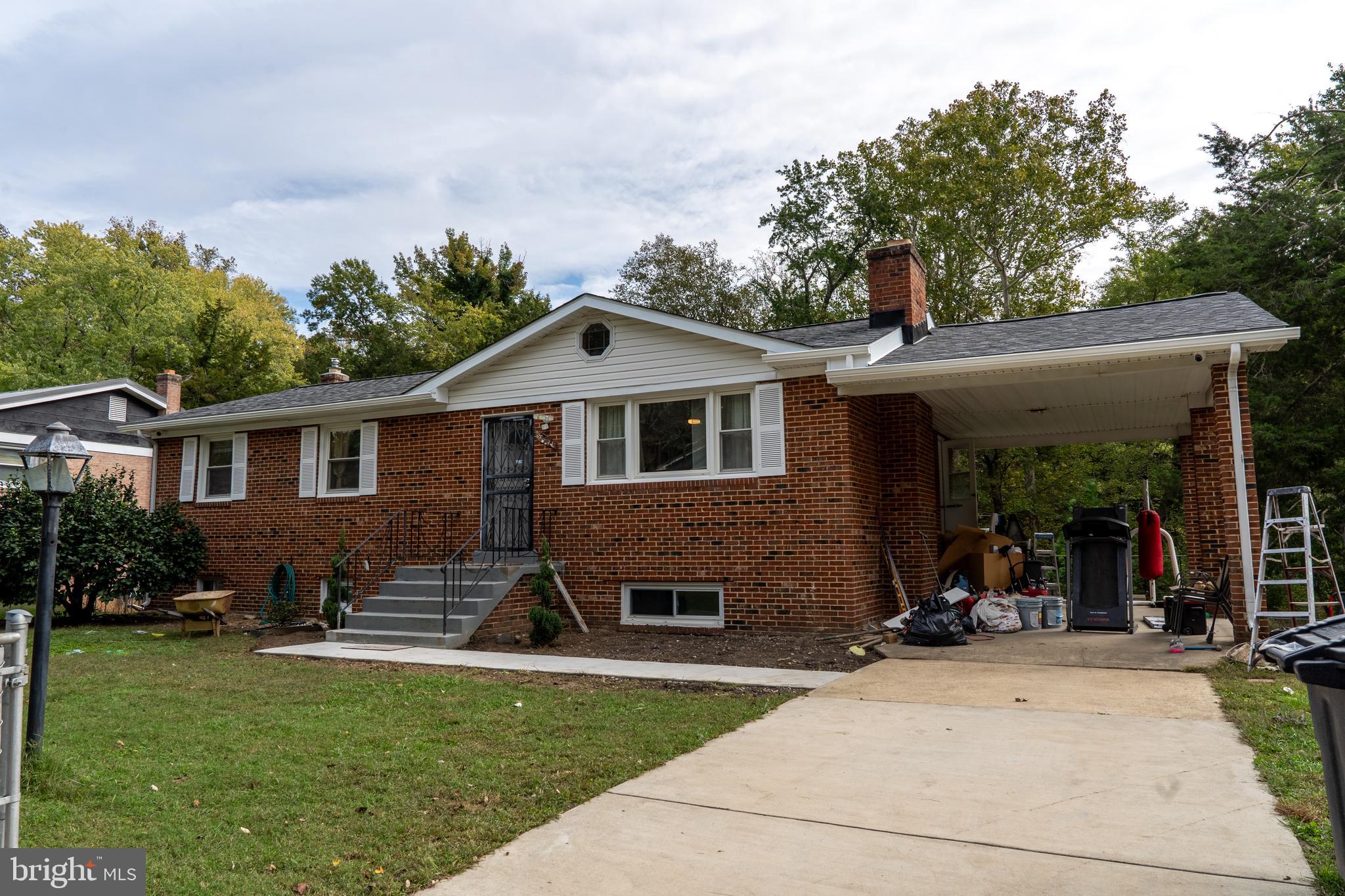 CRESTVIEW MANOR - Residential