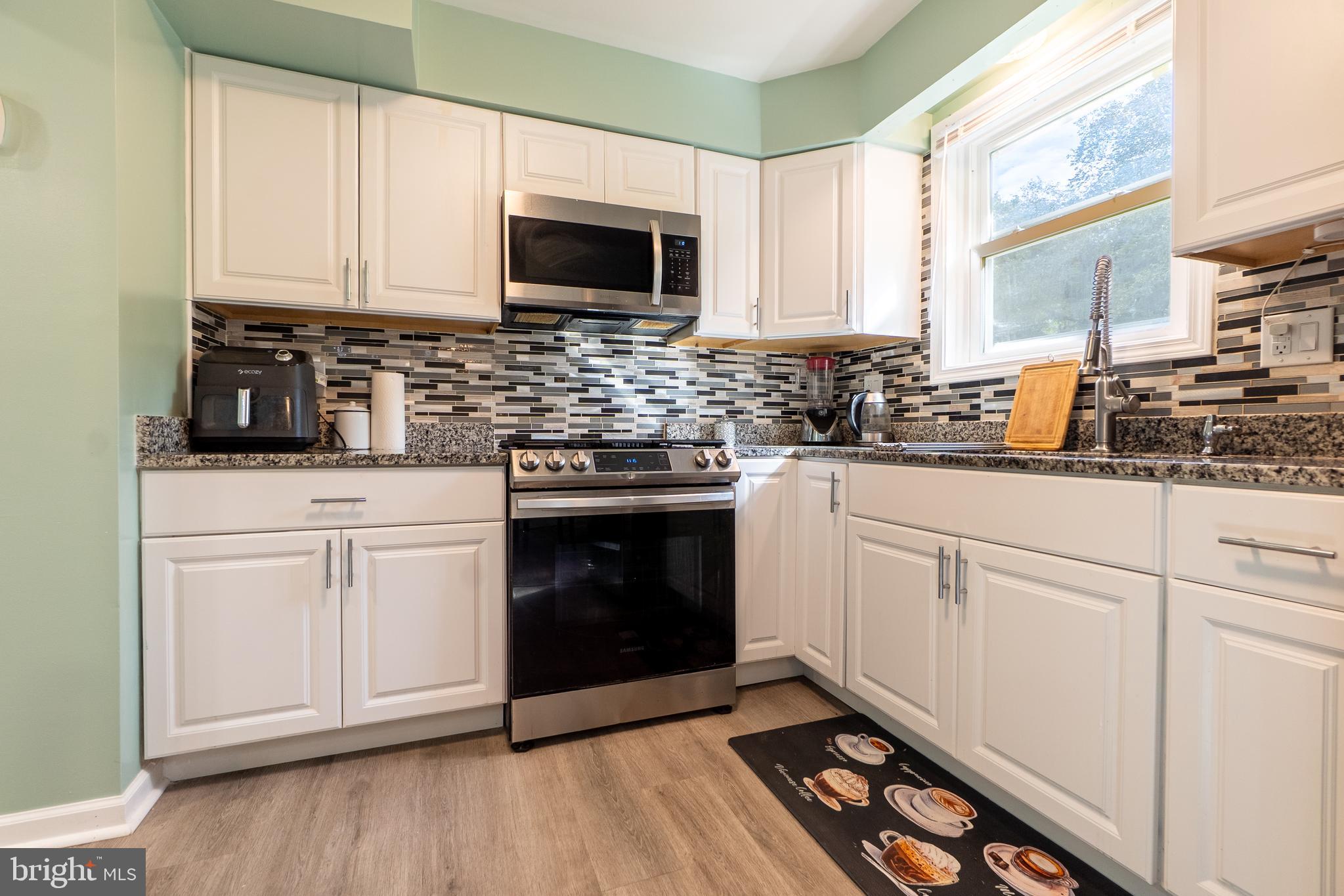 CRESTVIEW MANOR - Residential