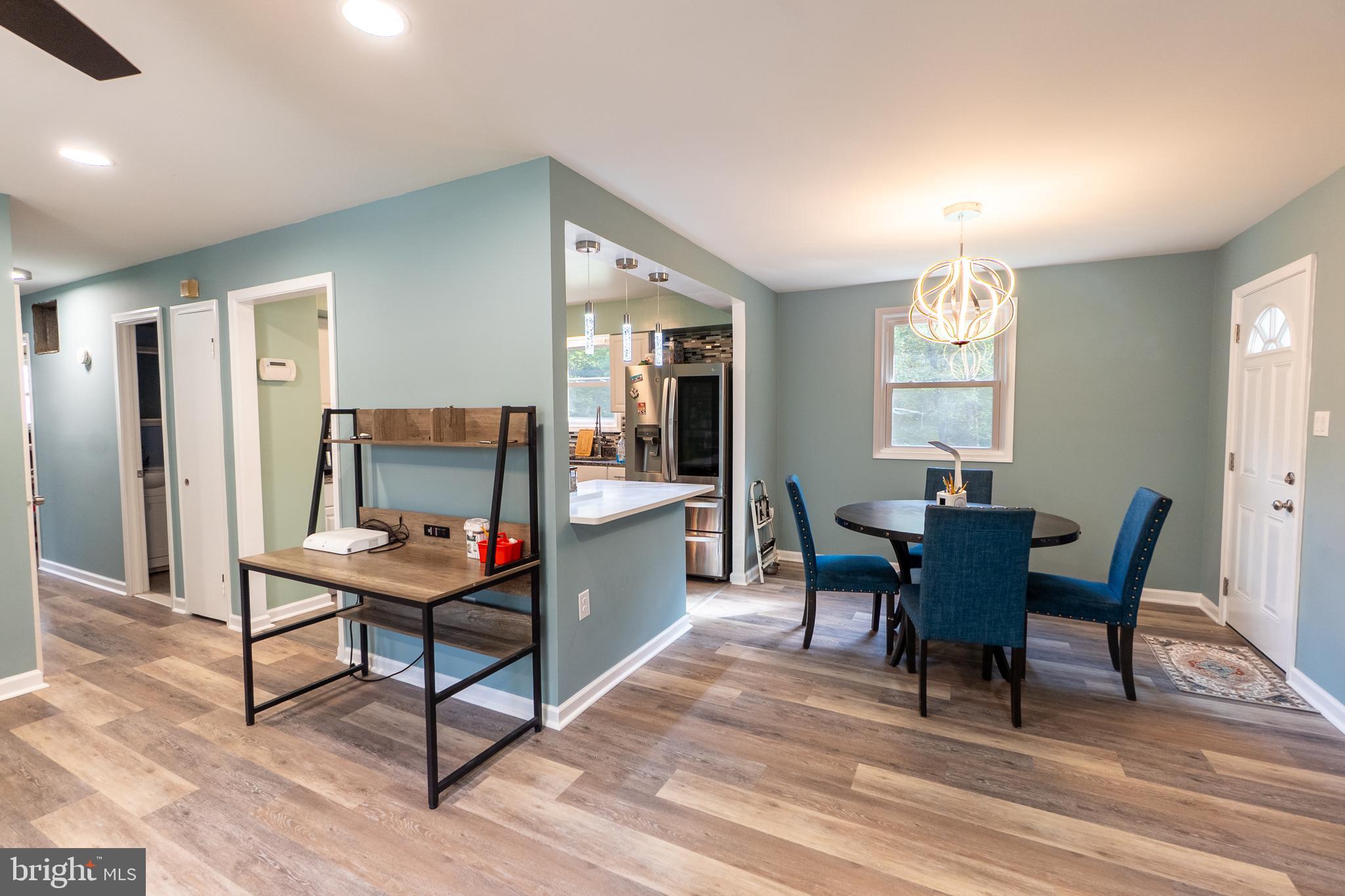 CRESTVIEW MANOR - Residential