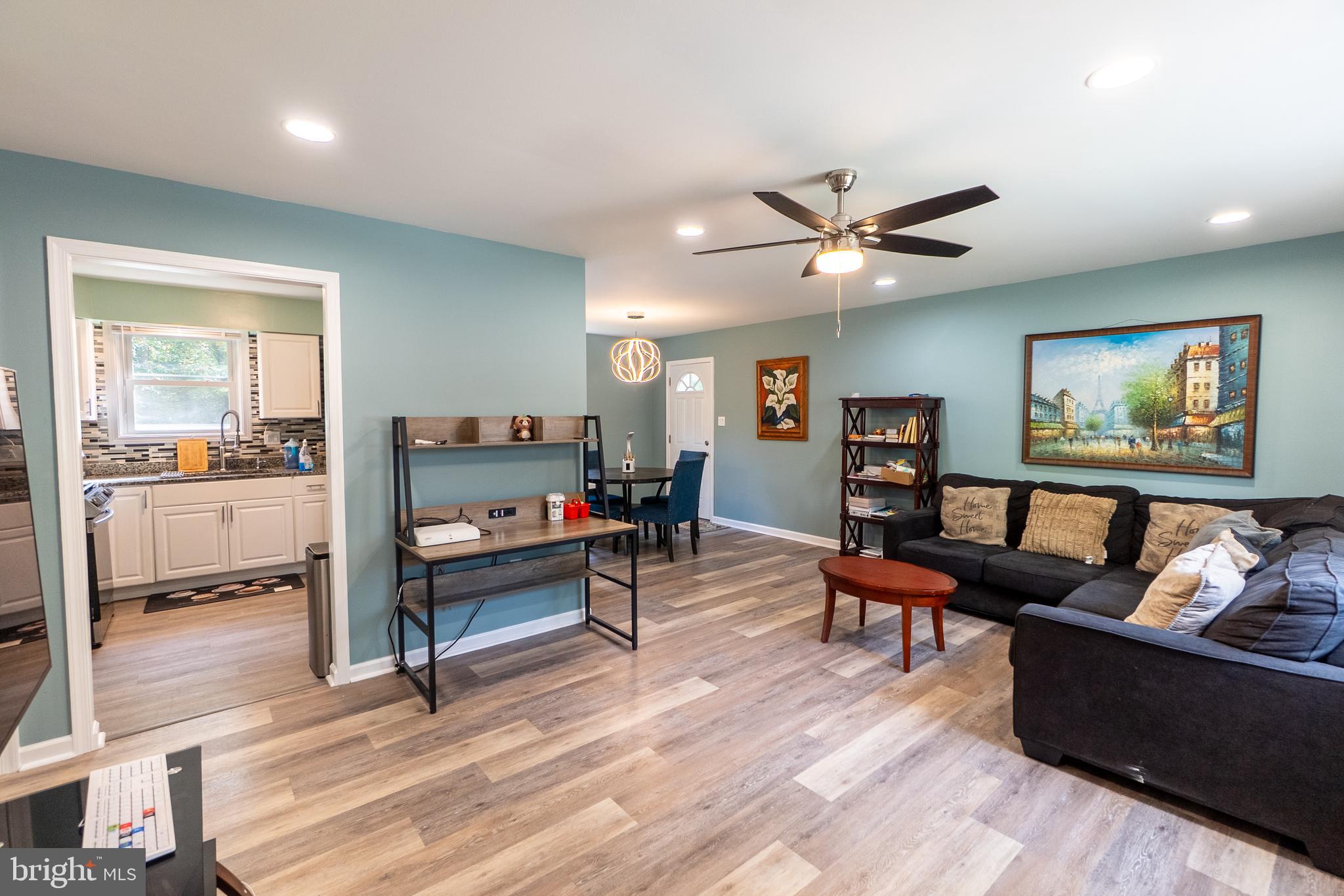 CRESTVIEW MANOR - Residential