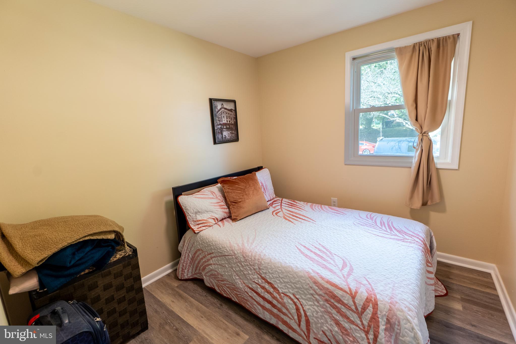 CRESTVIEW MANOR - Residential