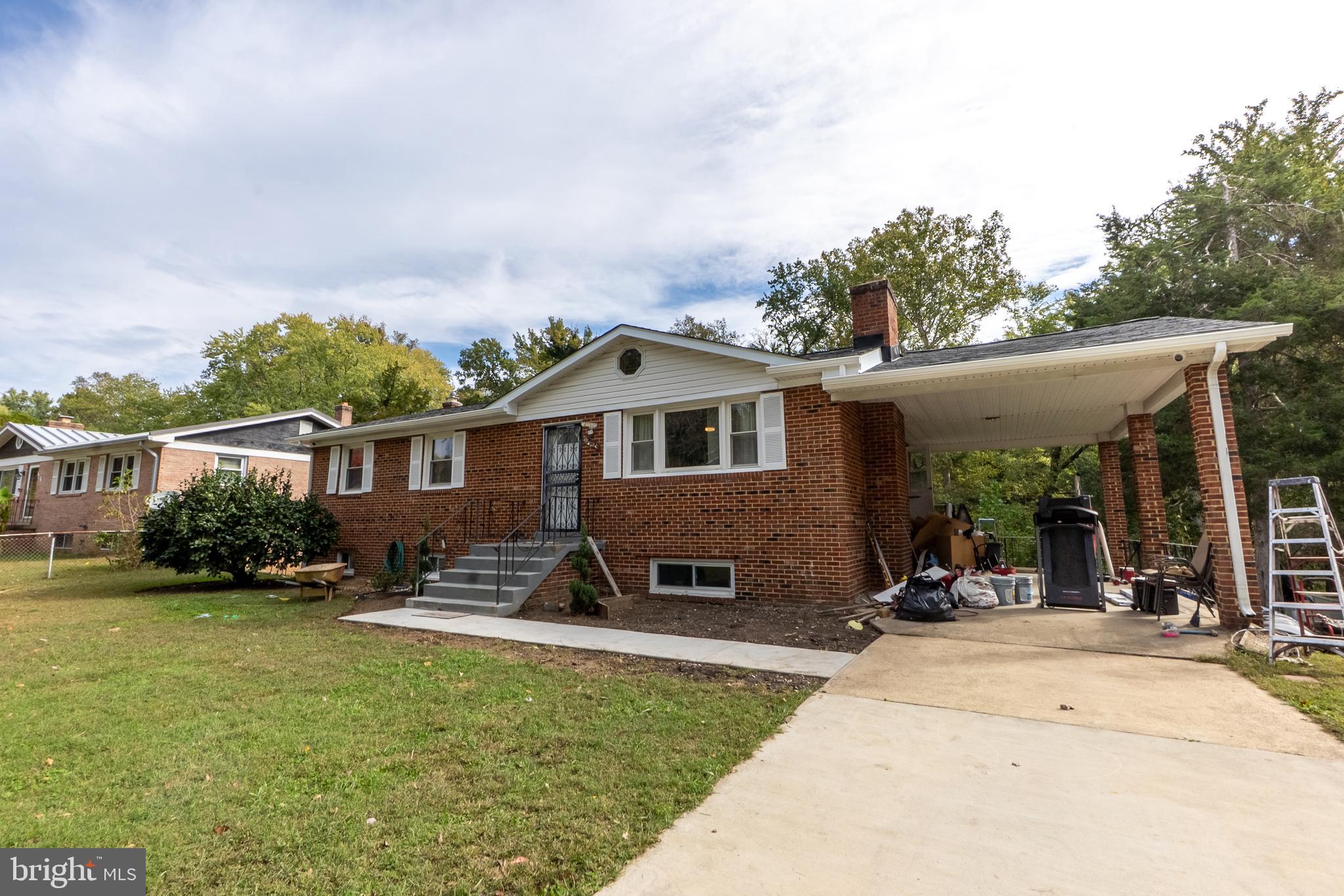 CRESTVIEW MANOR - Residential