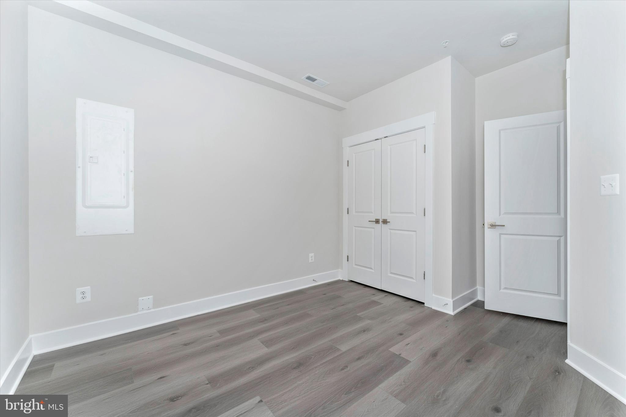 MACALLAN CROSSING - Residential Lease