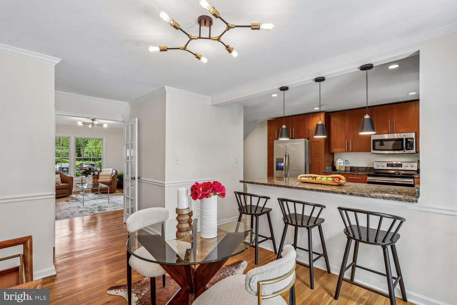 RESTON - Residential