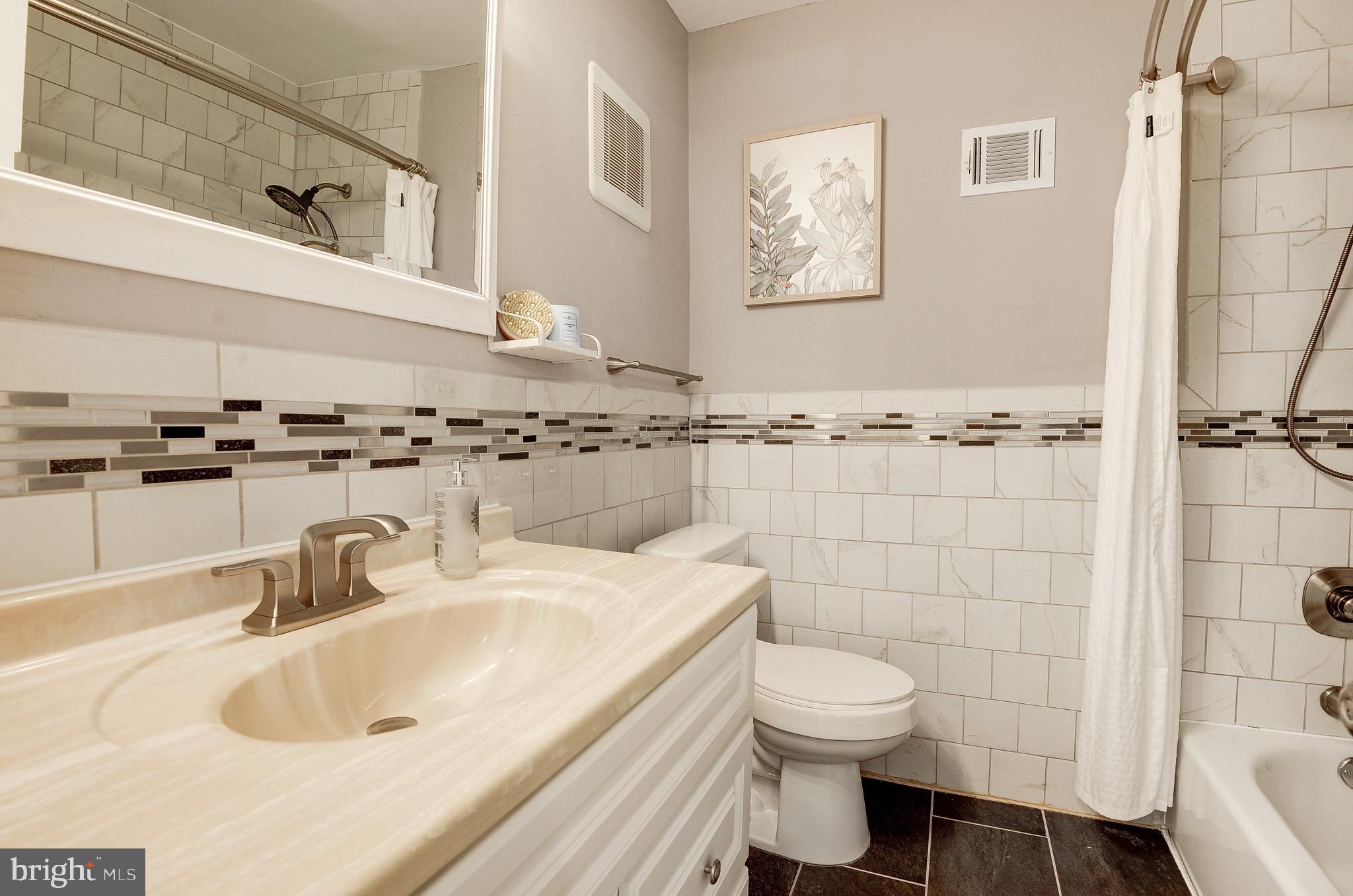 RESTON - Residential