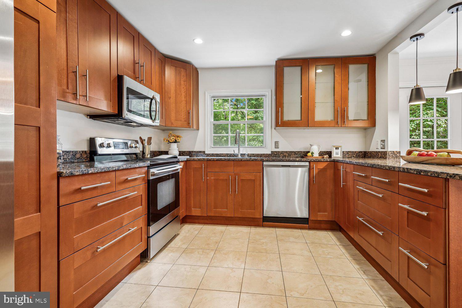 RESTON - Residential