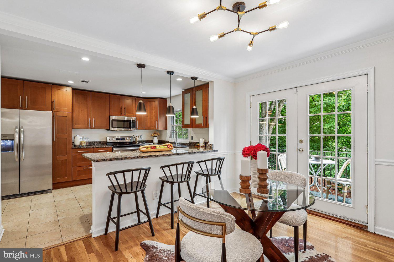 RESTON - Residential